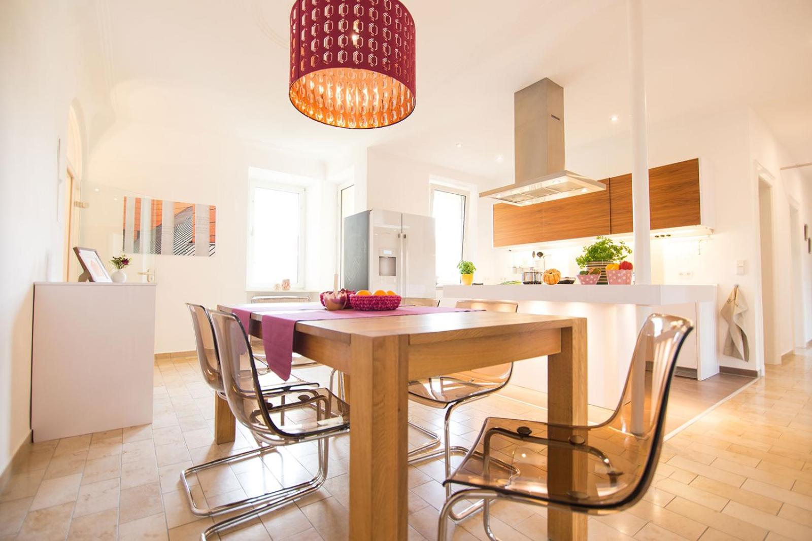 Apartment with Balcony - Photo 25