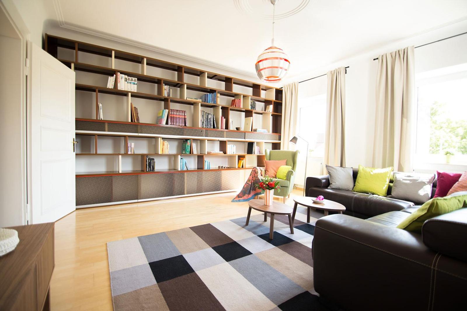 Apartment with Balcony - Photo 2