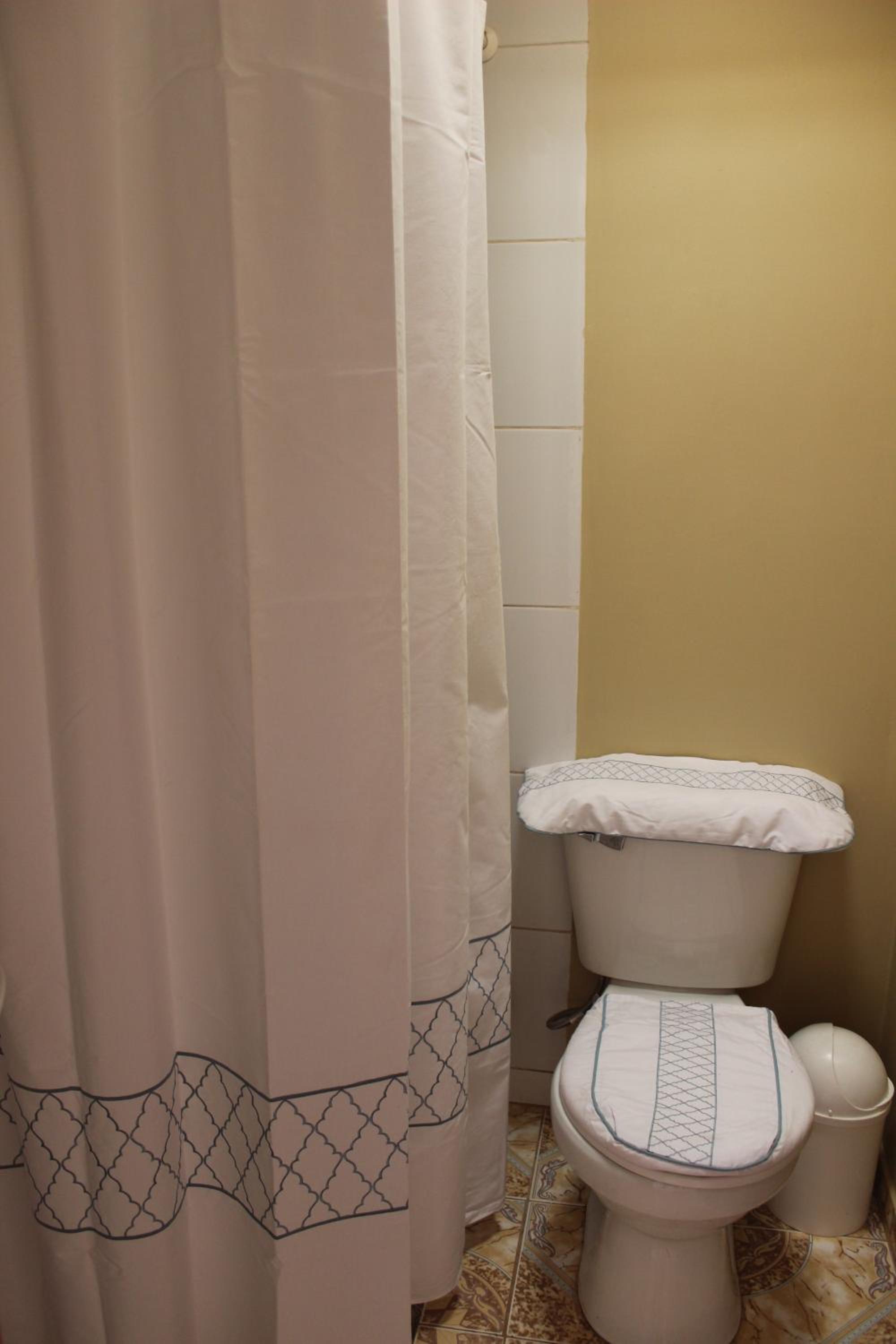 Triple Room with Private Bathroom photo 2
