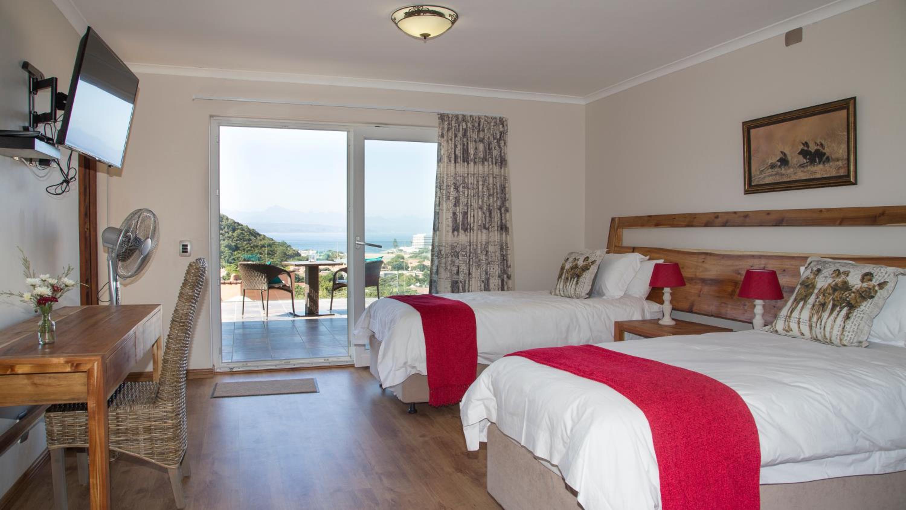 Triple Room with Sea View (Rhino Suite) photo 2