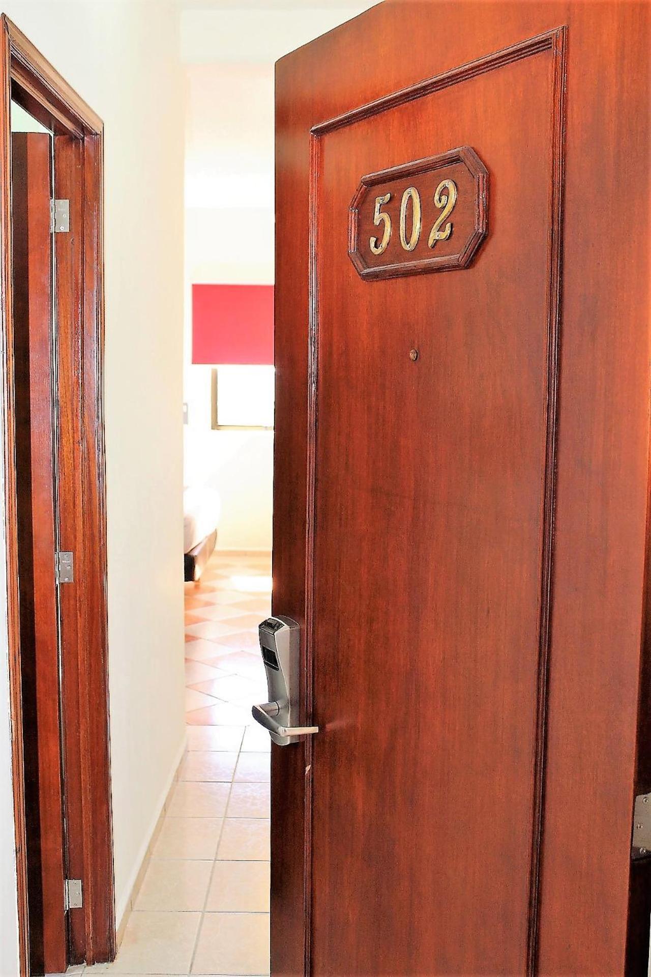 Double Room - Photo 7