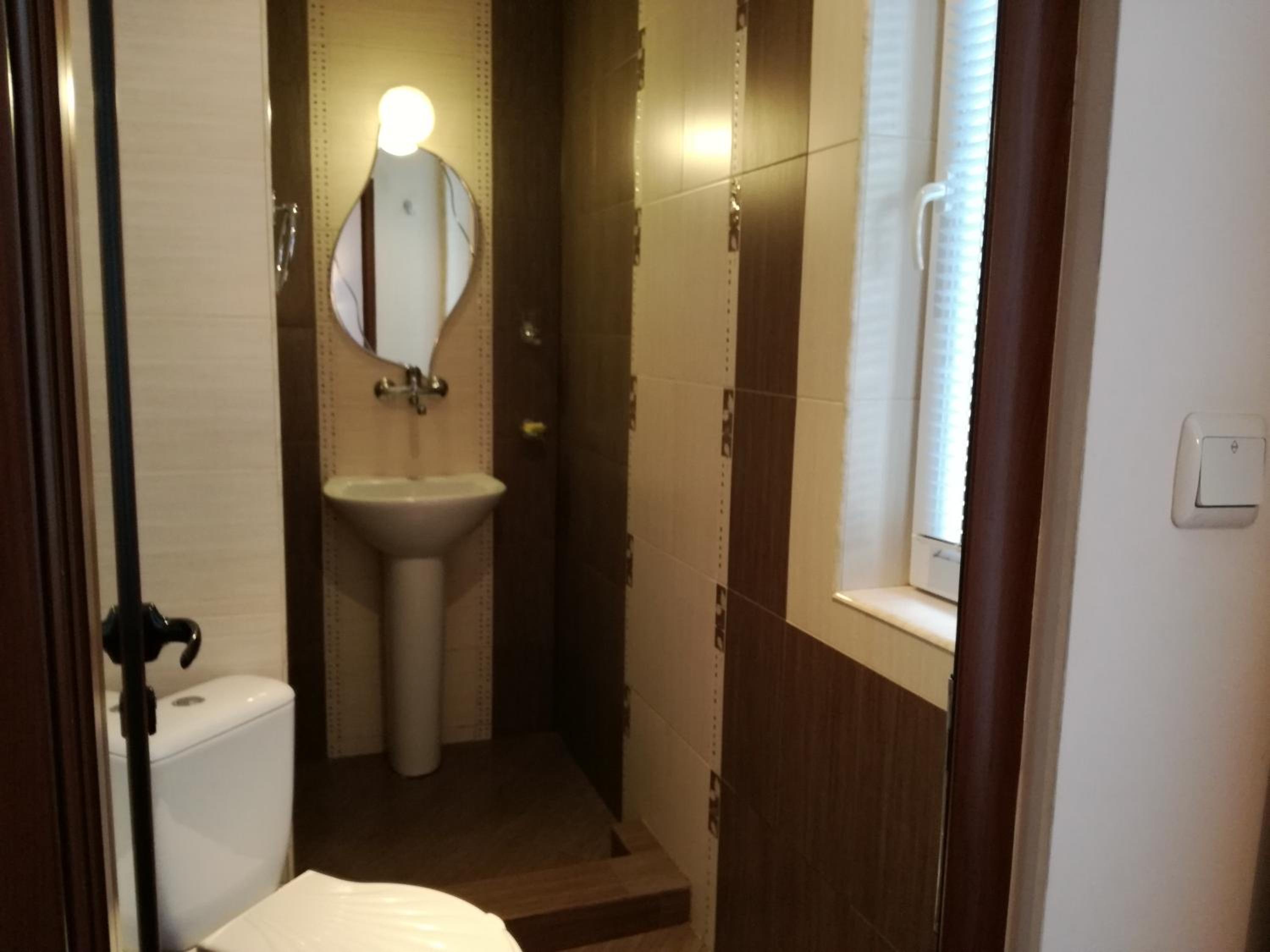 Two-Bedroom Apartment with Balcony - Photo 6