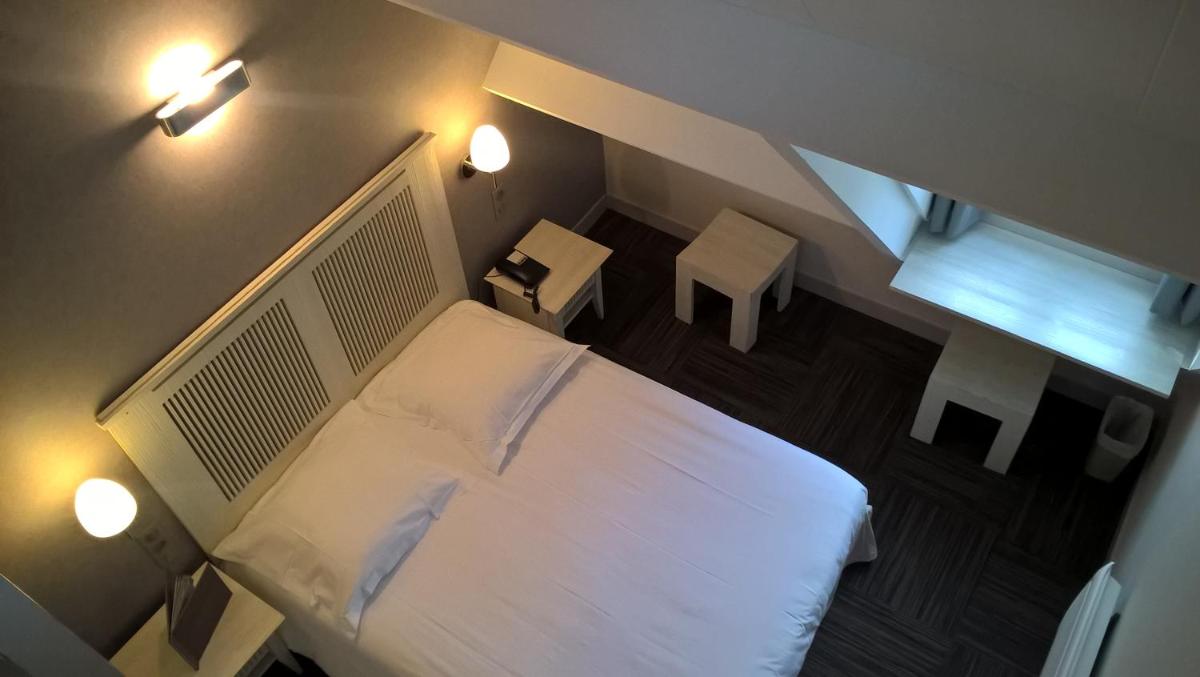 Standard Triple Room - Photo 2