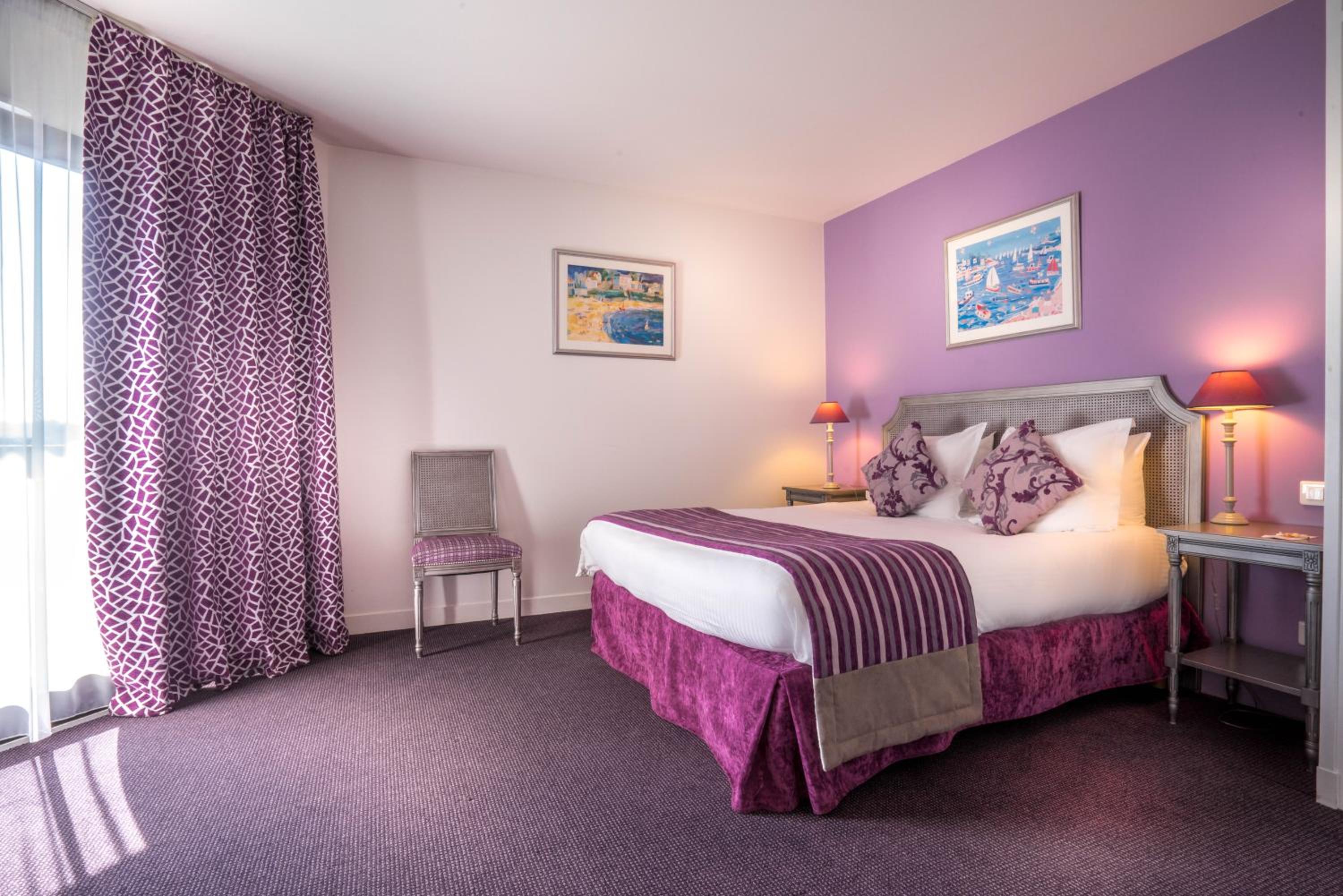 Superior King Room - Non-Smoking - Photo 4