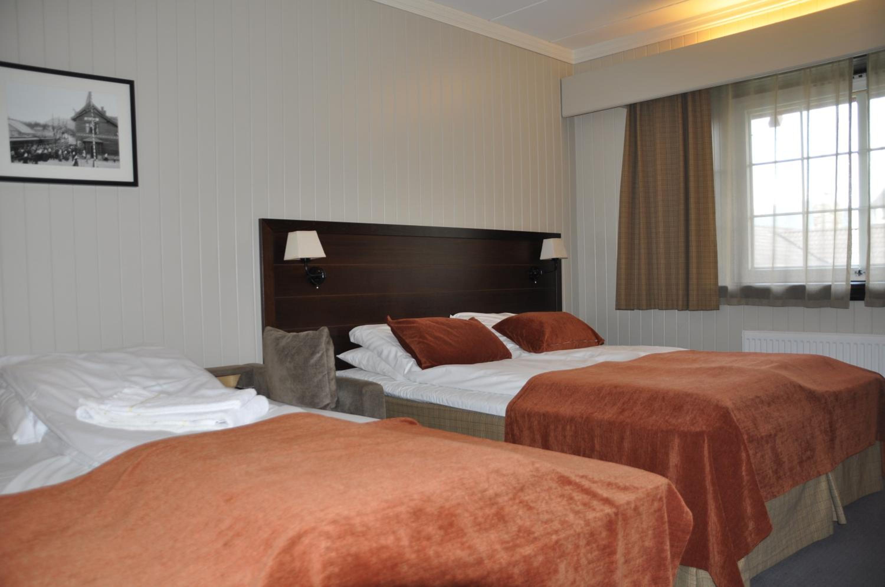 Double Room - Photo 5