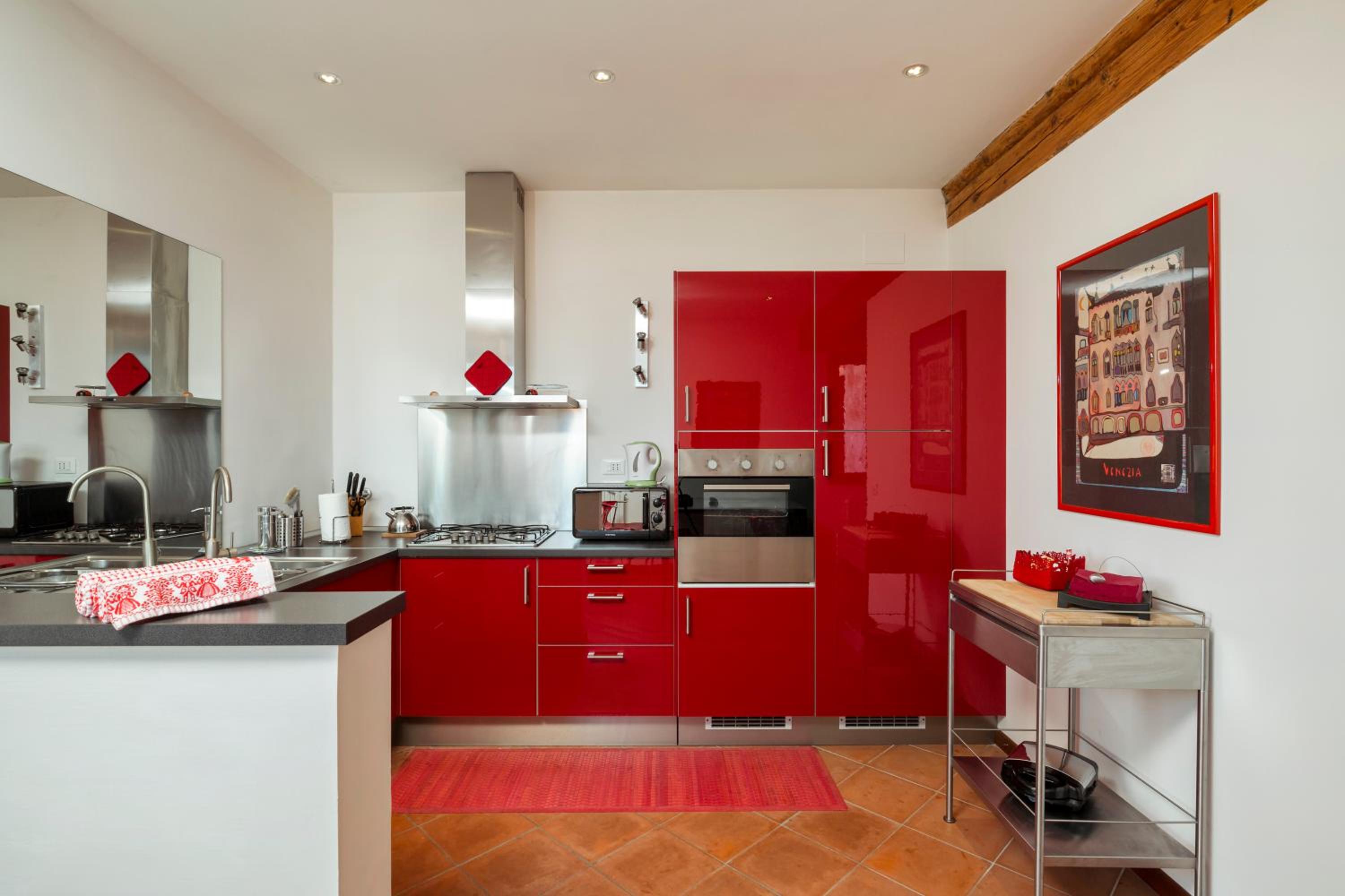 One-Bedroom Apartment with Terrace photo 2