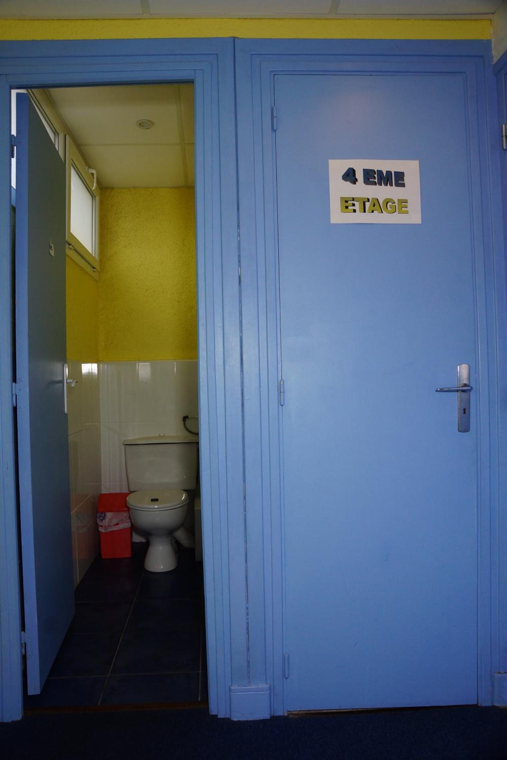 Double Room with Shared Toilet photo 3