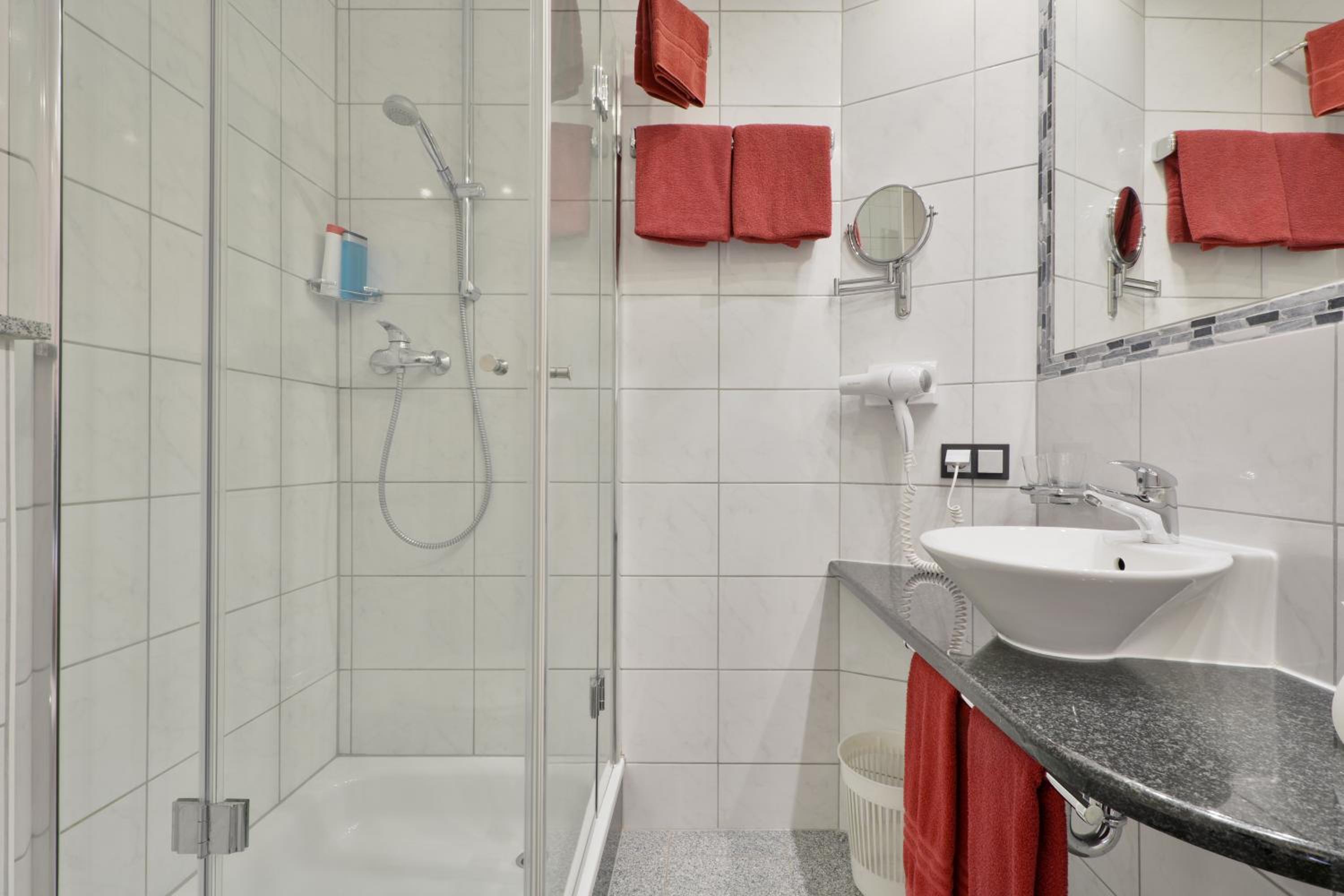 Double Room - Photo 8