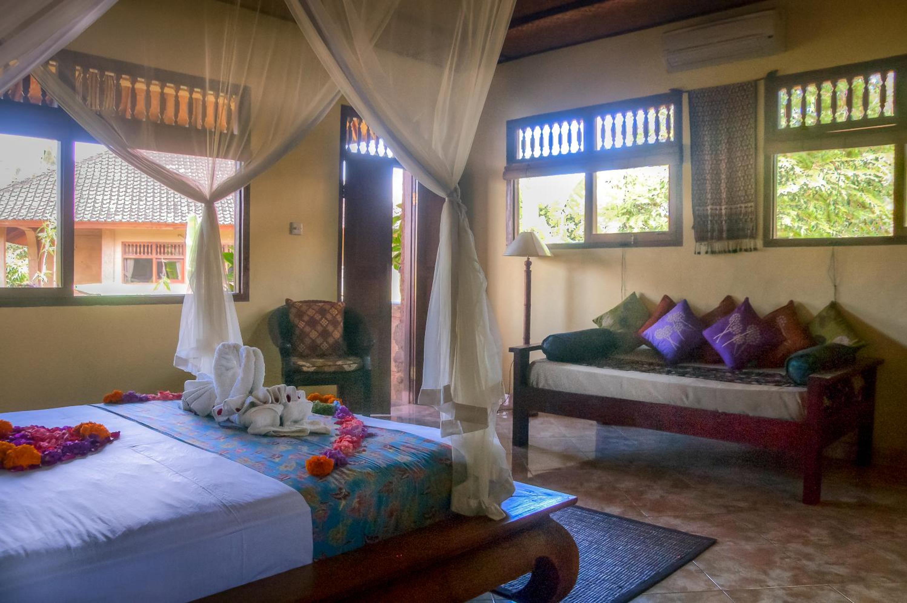 Superior Queen Room with Balcony - Photo 9