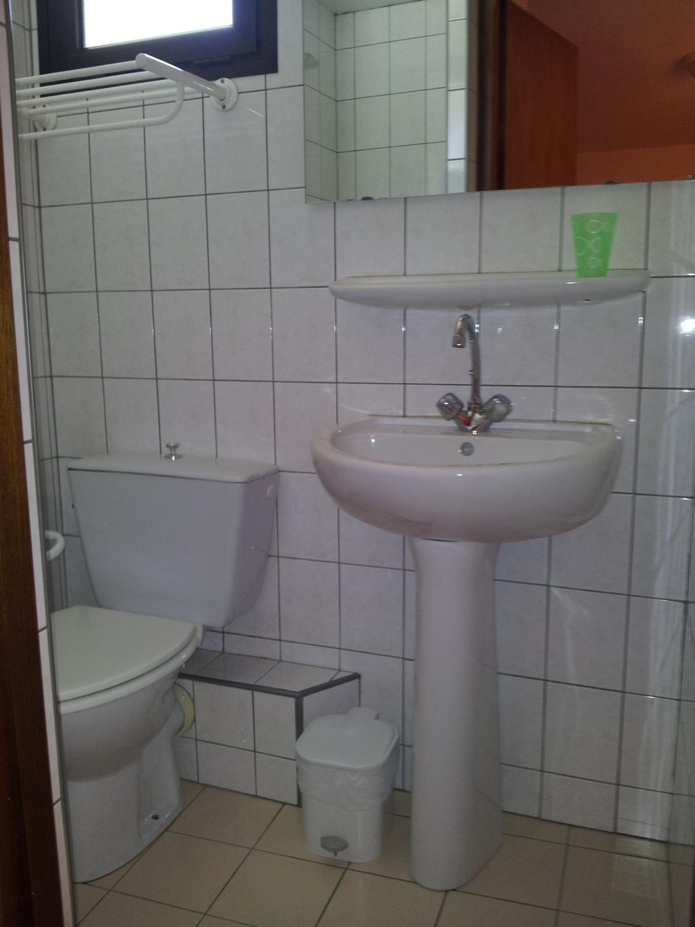 Quadruple Room - Photo 5