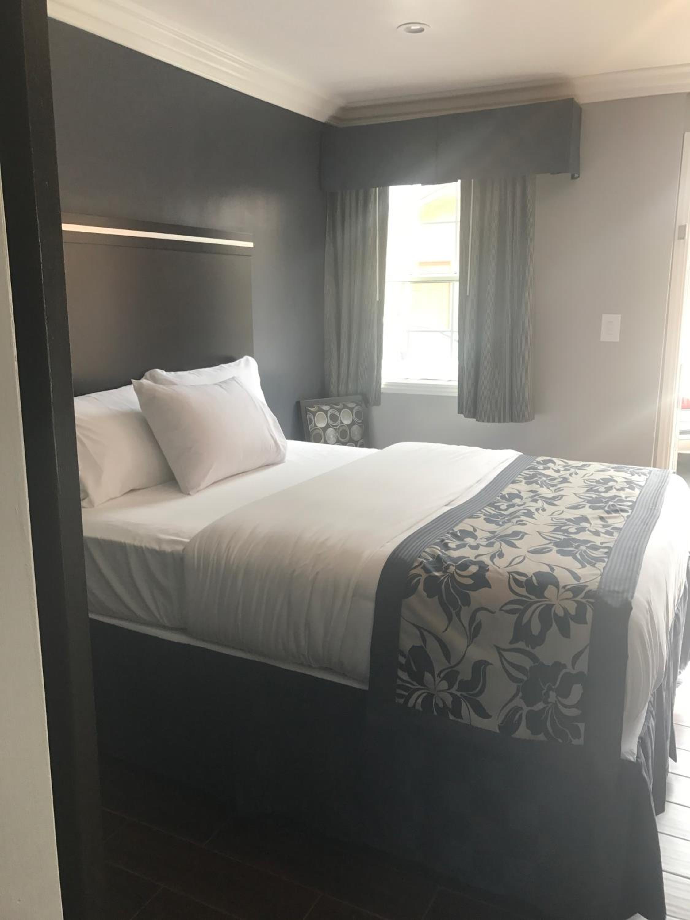 Superior Queen Room - Photo 8