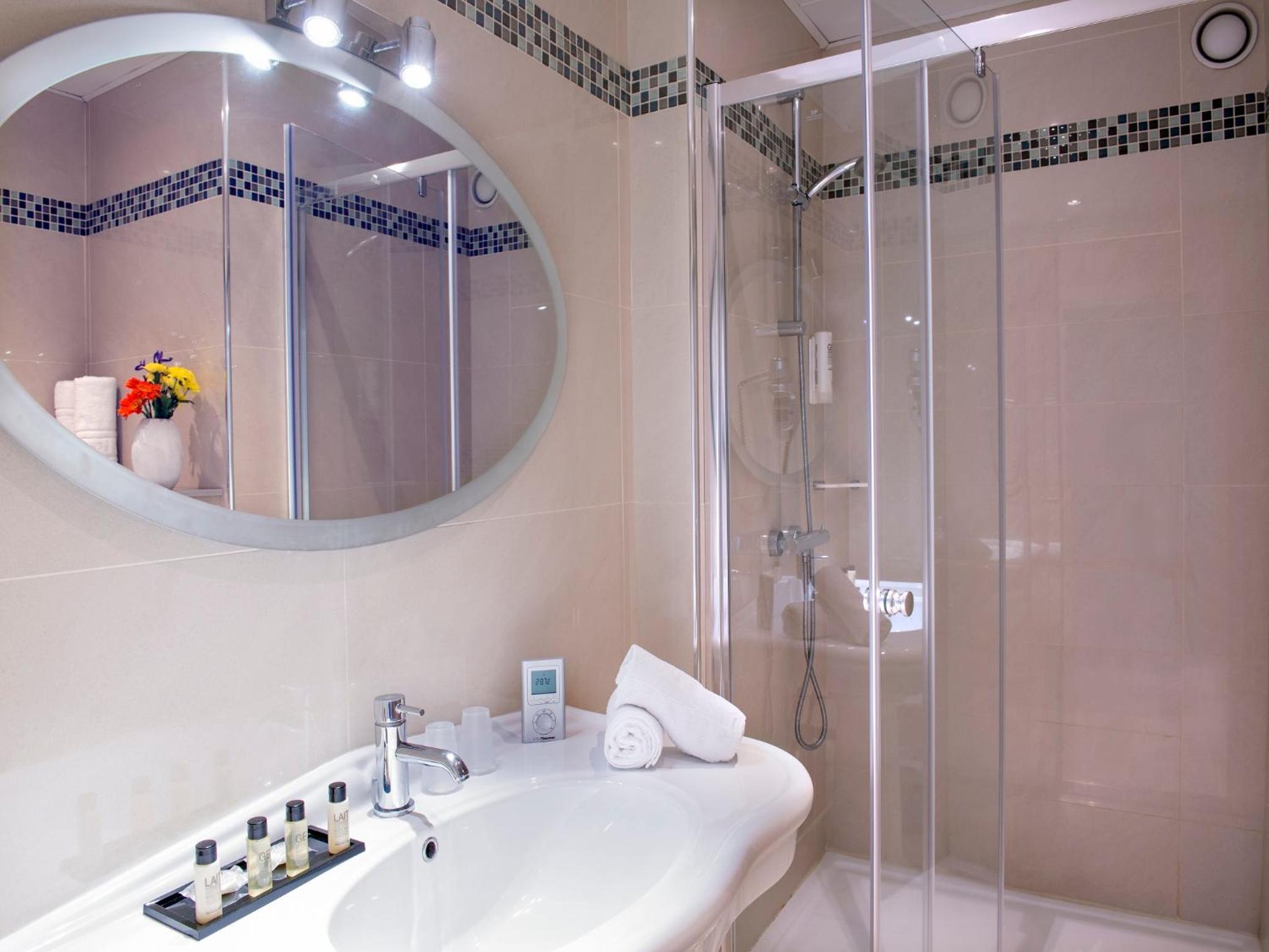 Double or Twin Room with Sea View
