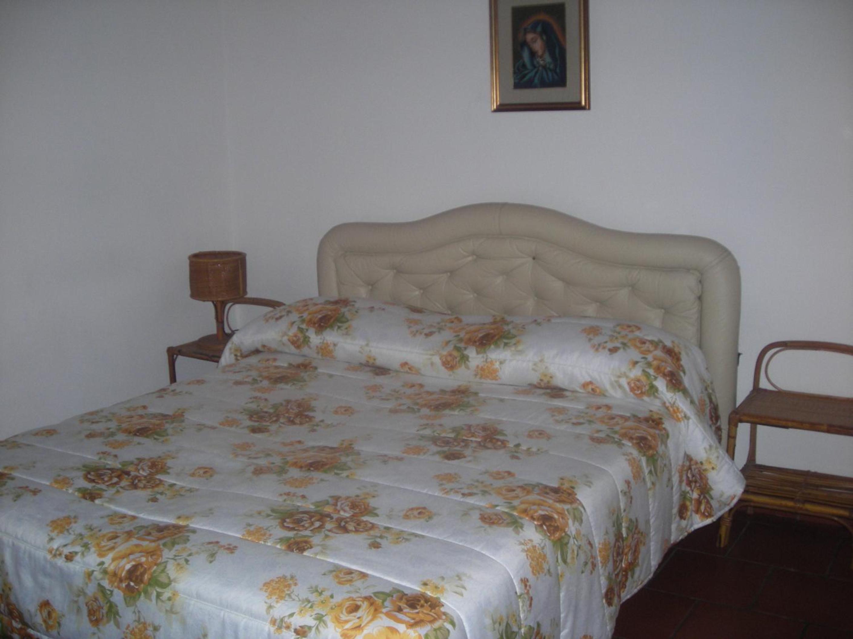 Double Room - Photo 5