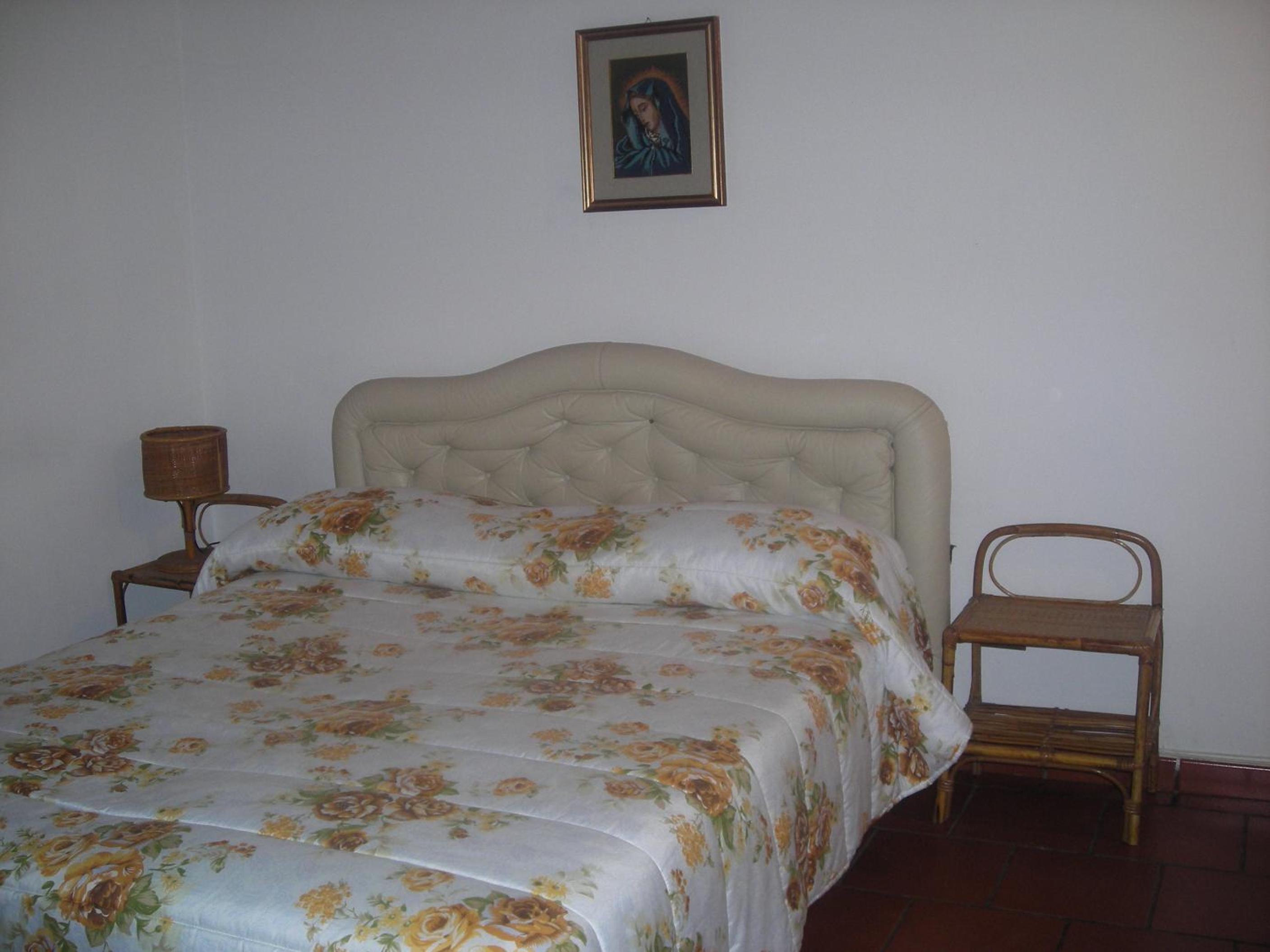 Double Room - Photo 9