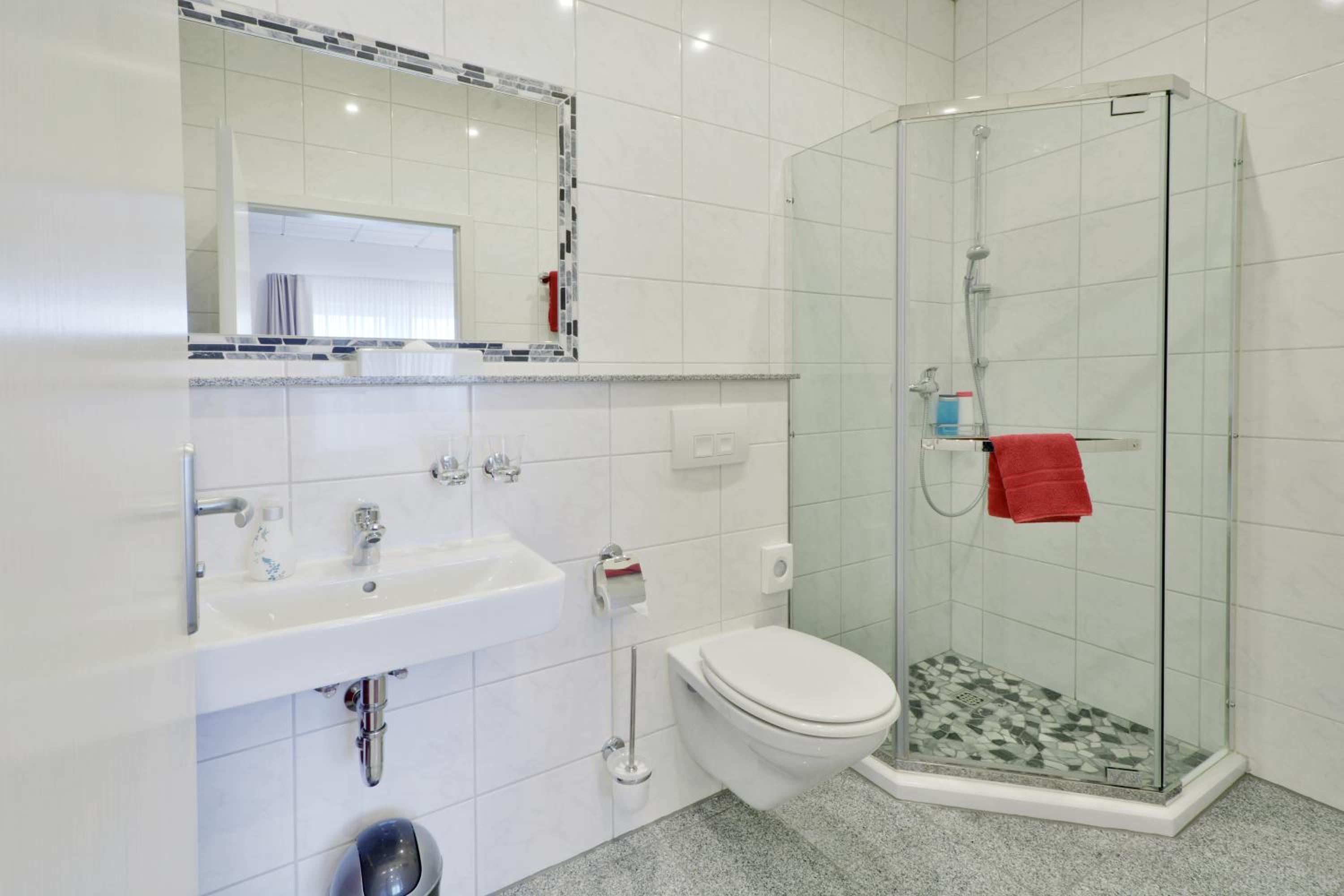 Double Room - Photo 7