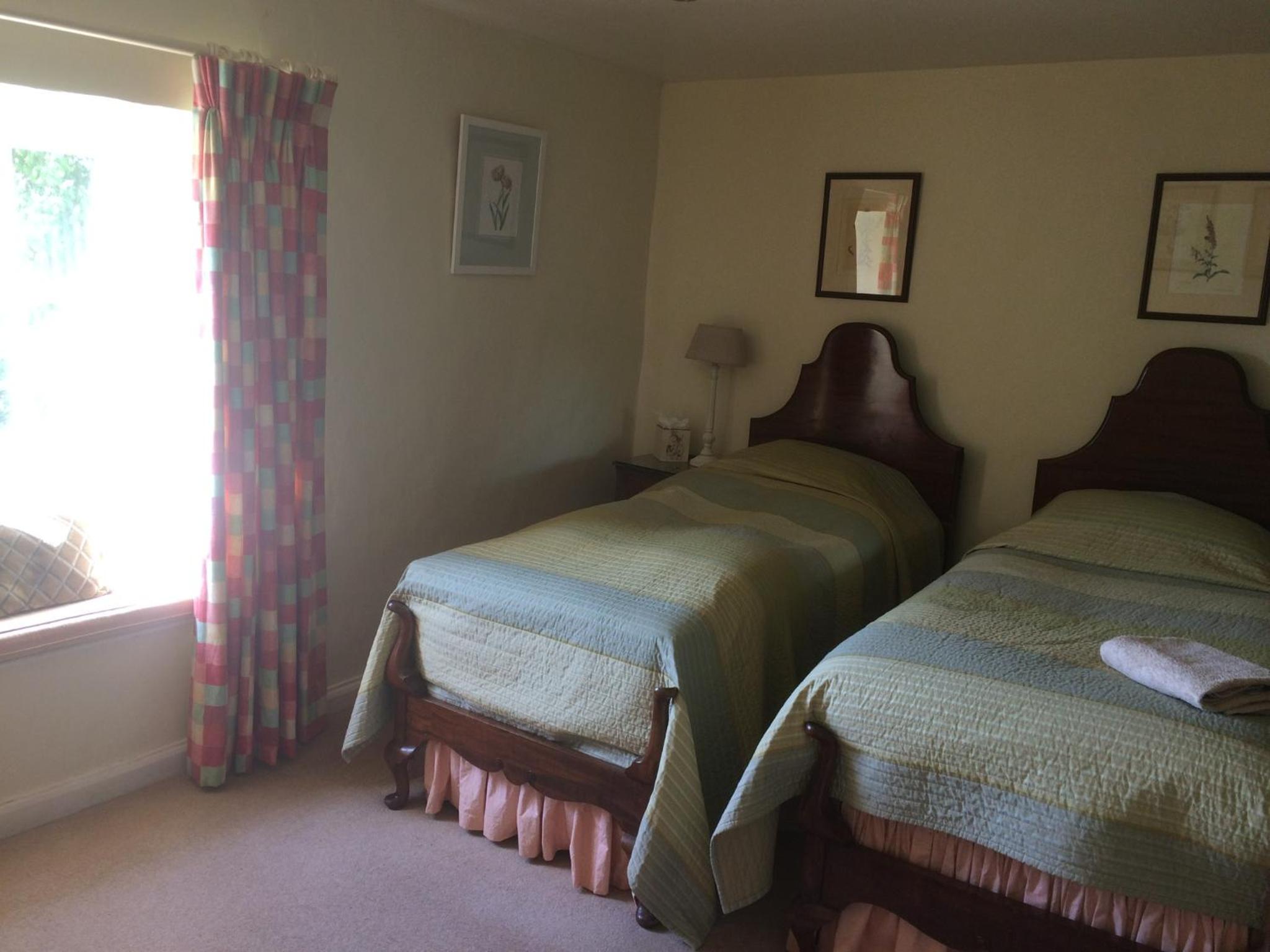 Twin Room - Photo 5