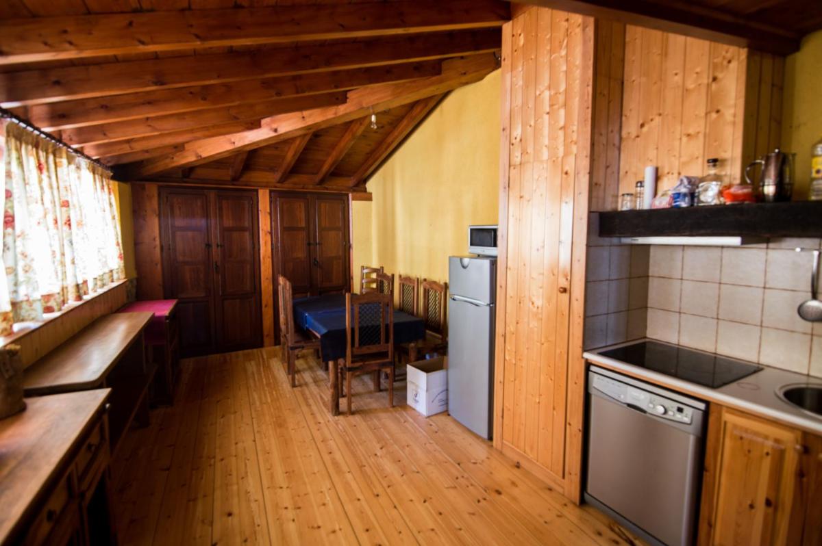 Four-Bedroom House photo 3