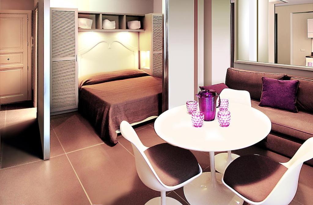 Studio Apartment photo 1
