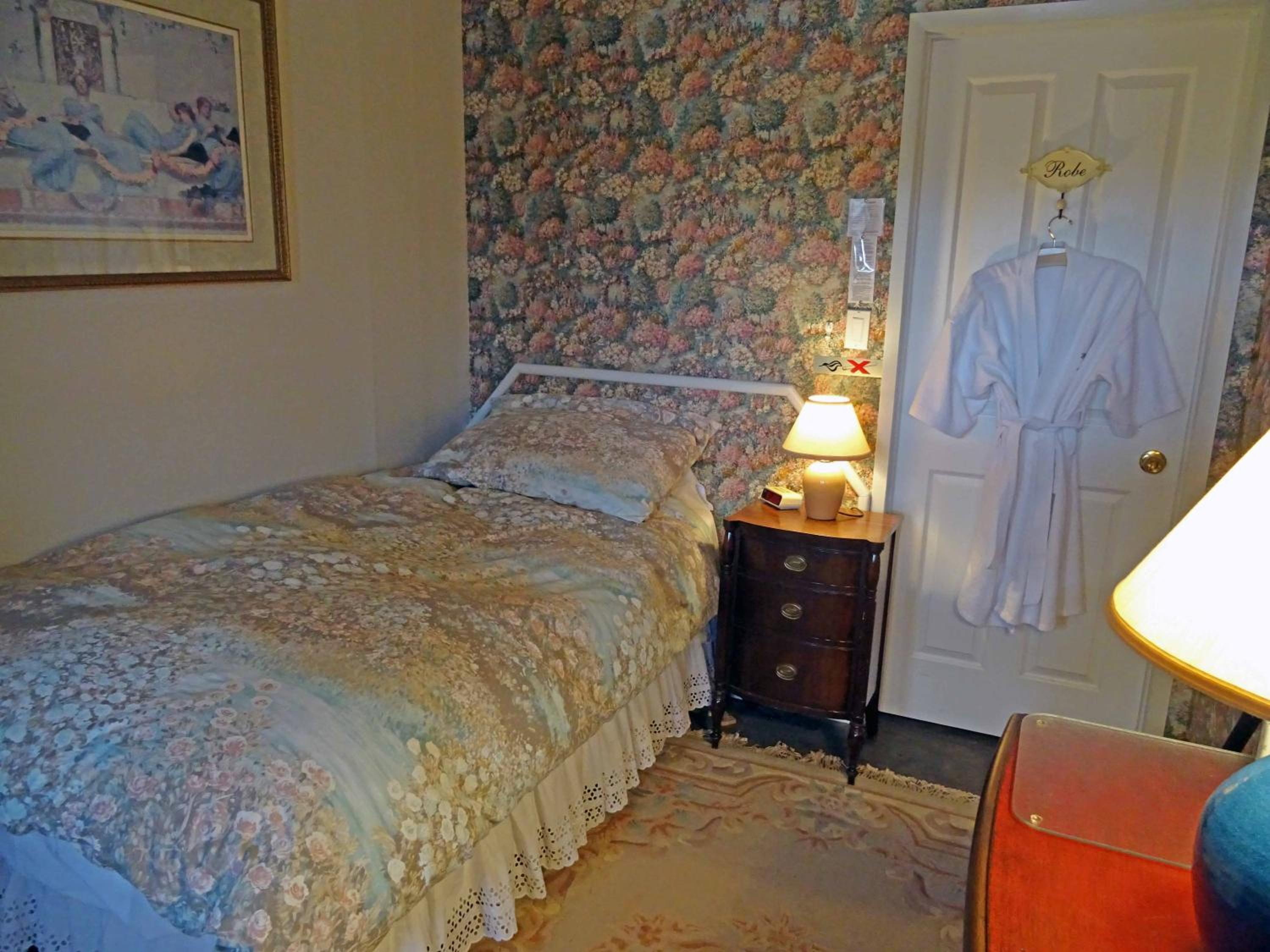 Single Room with Balcony photo 1