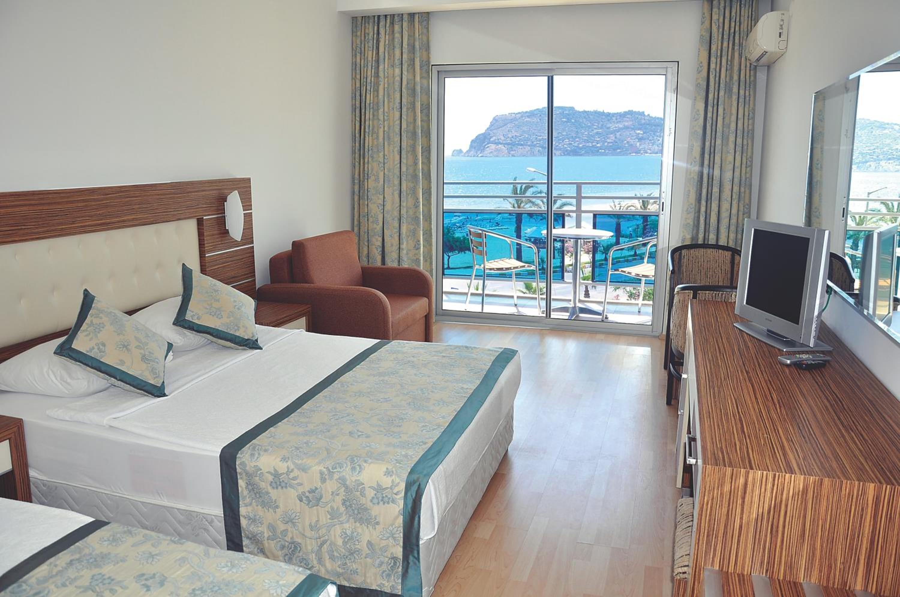 Double or Twin Room - Photo 1