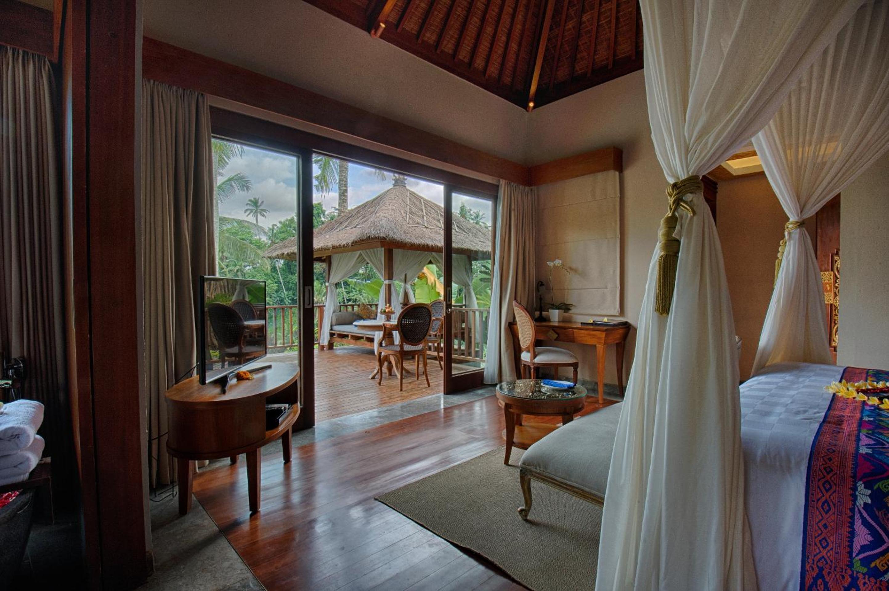 Luxury Villa with Private Pool