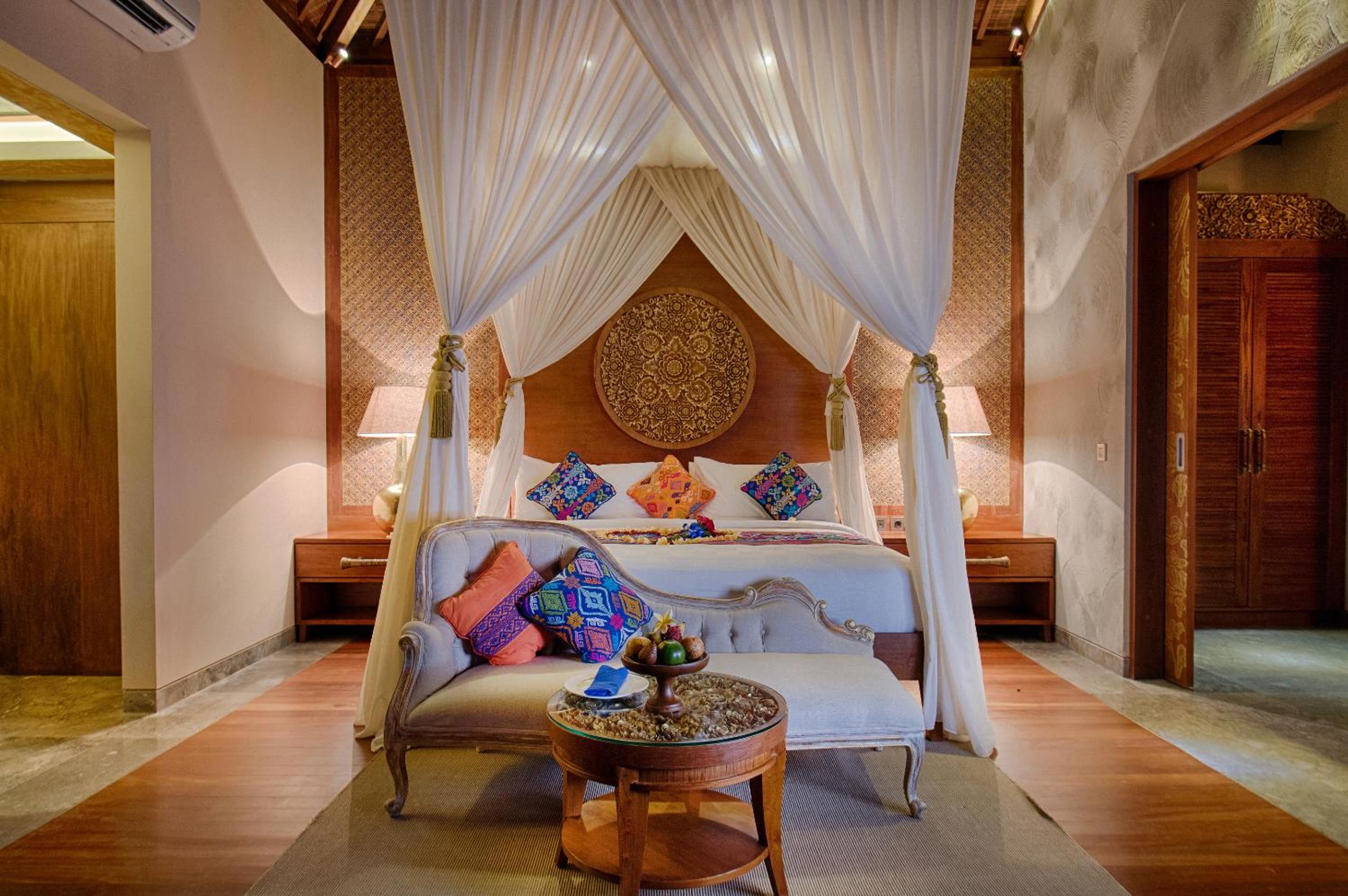 Family Pool Suite