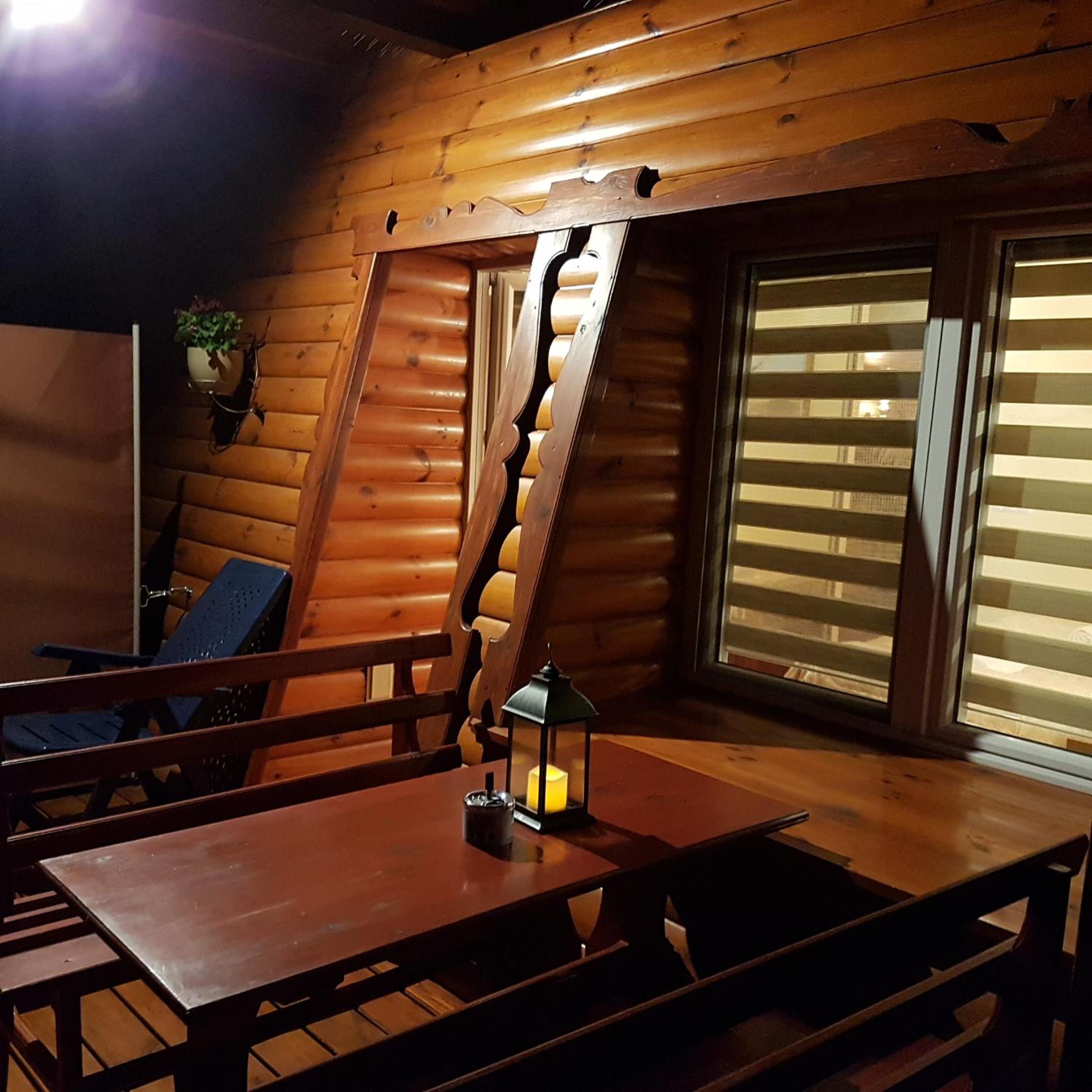 Double or Twin Room with Balcony and Private Bathroom - Photo 15