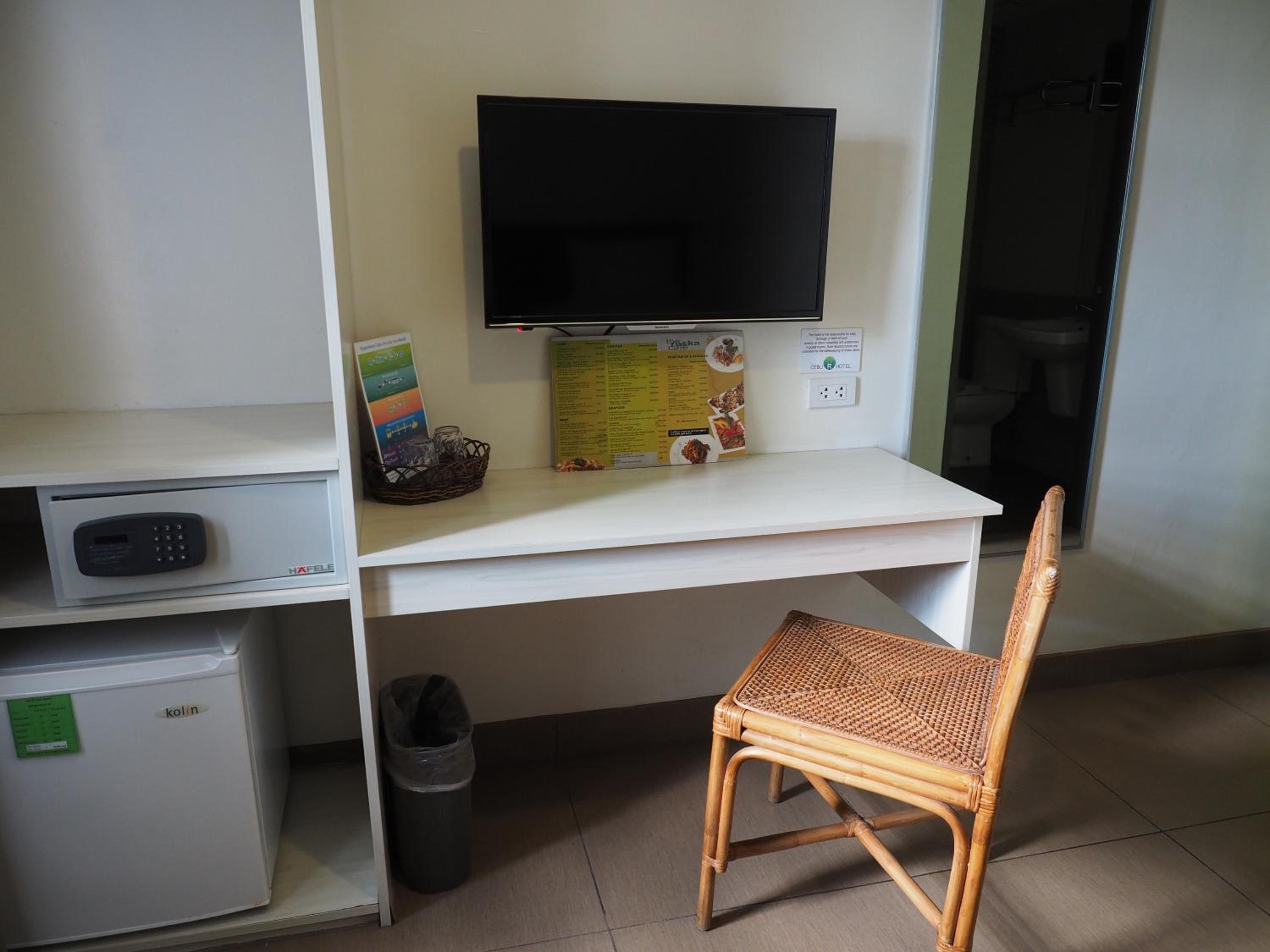 Standard Double or Twin Room photo 2