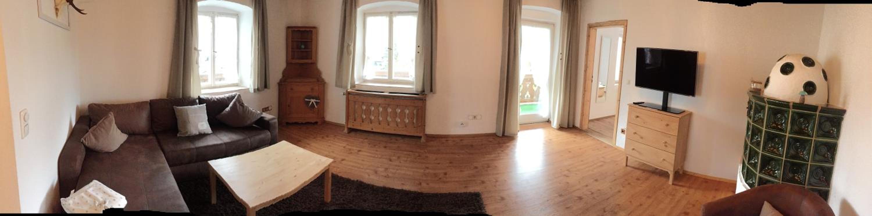 Apartment with Mountain View 1. Etage