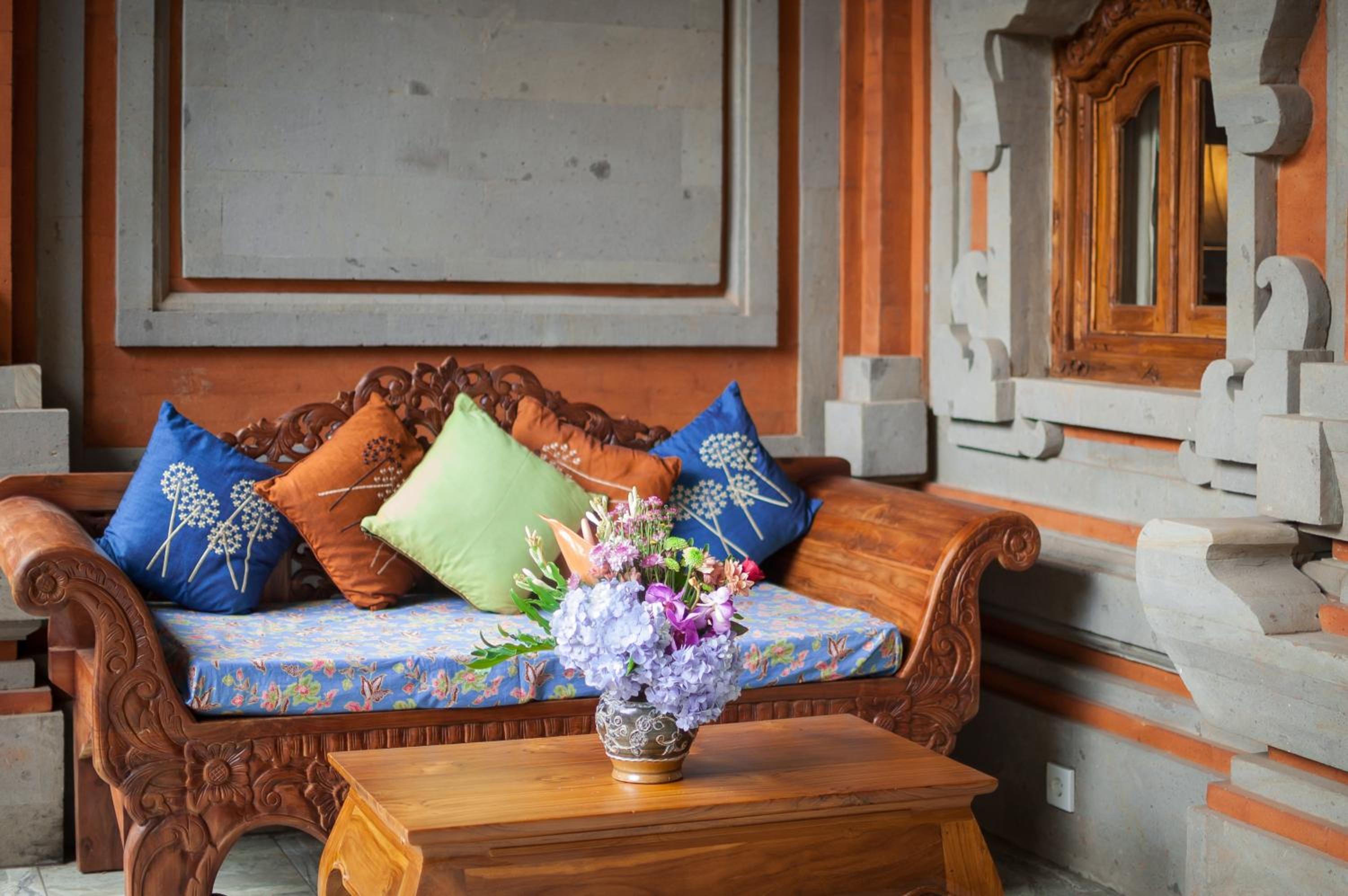 Premium King Room with Garden View - Photo 12