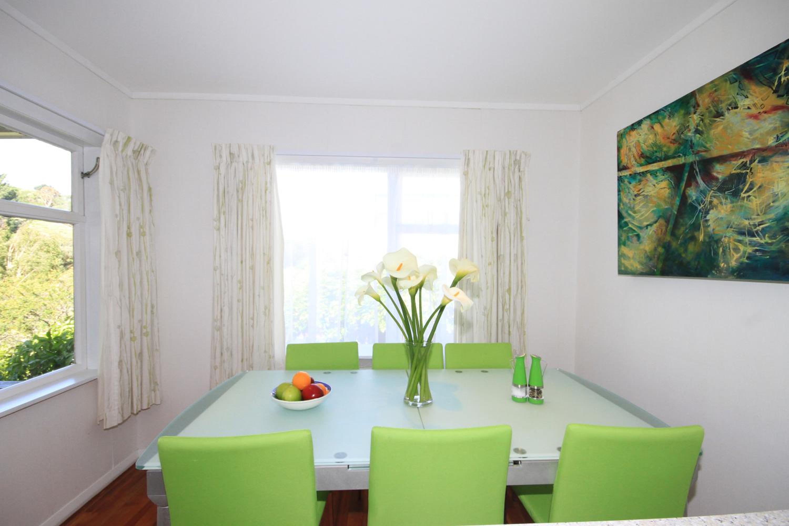 Three-Bedroom House photo 3