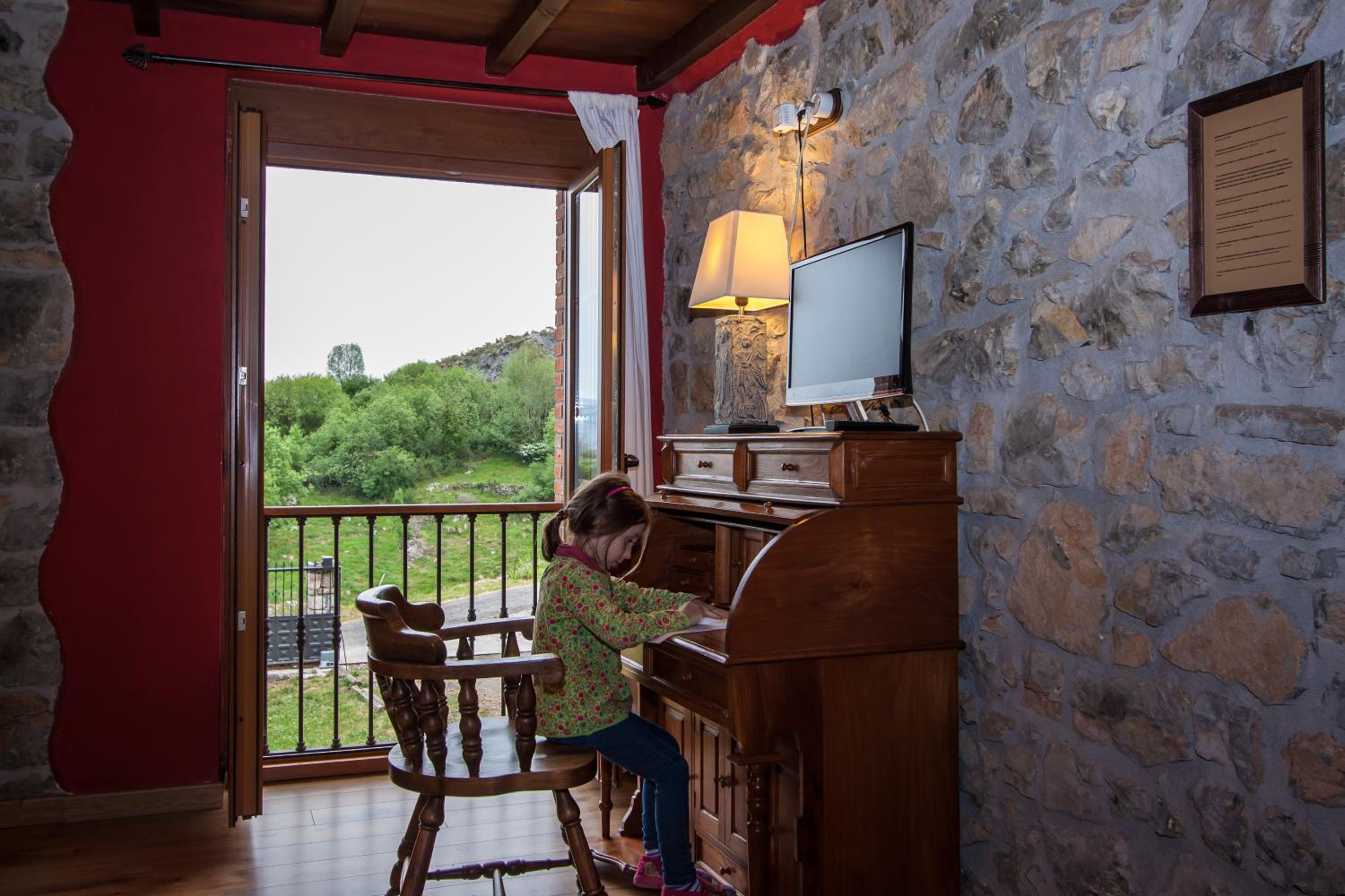 King Room with Mountain View photo 3