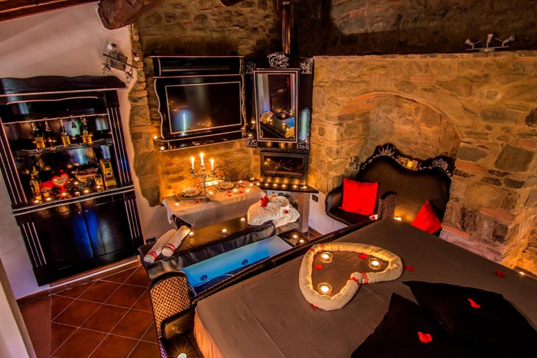 Suite with Spa Bath photo 1