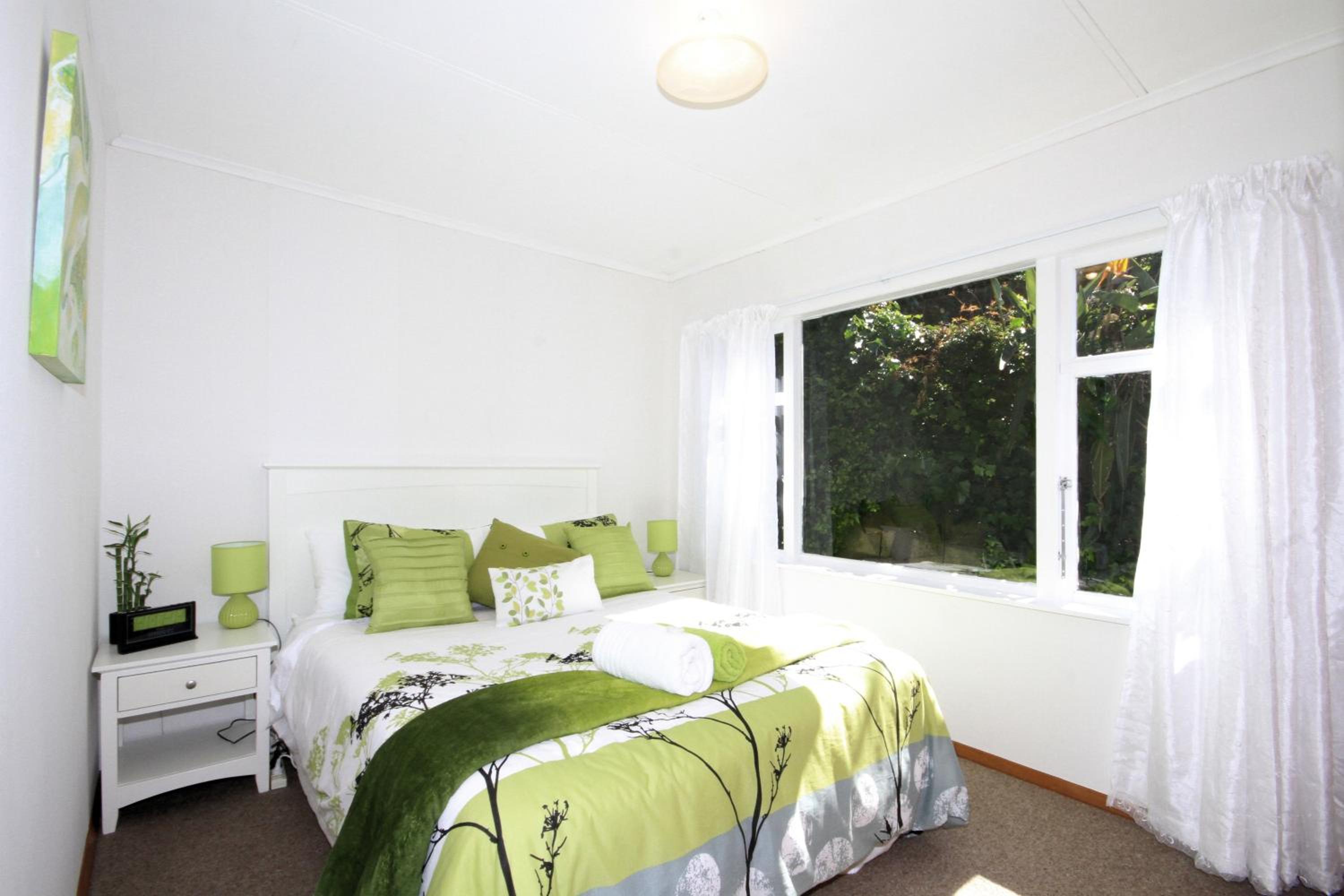 Three-Bedroom House photo 2