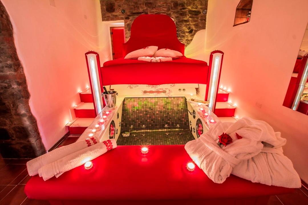 Suite with Spa Bath photo 3