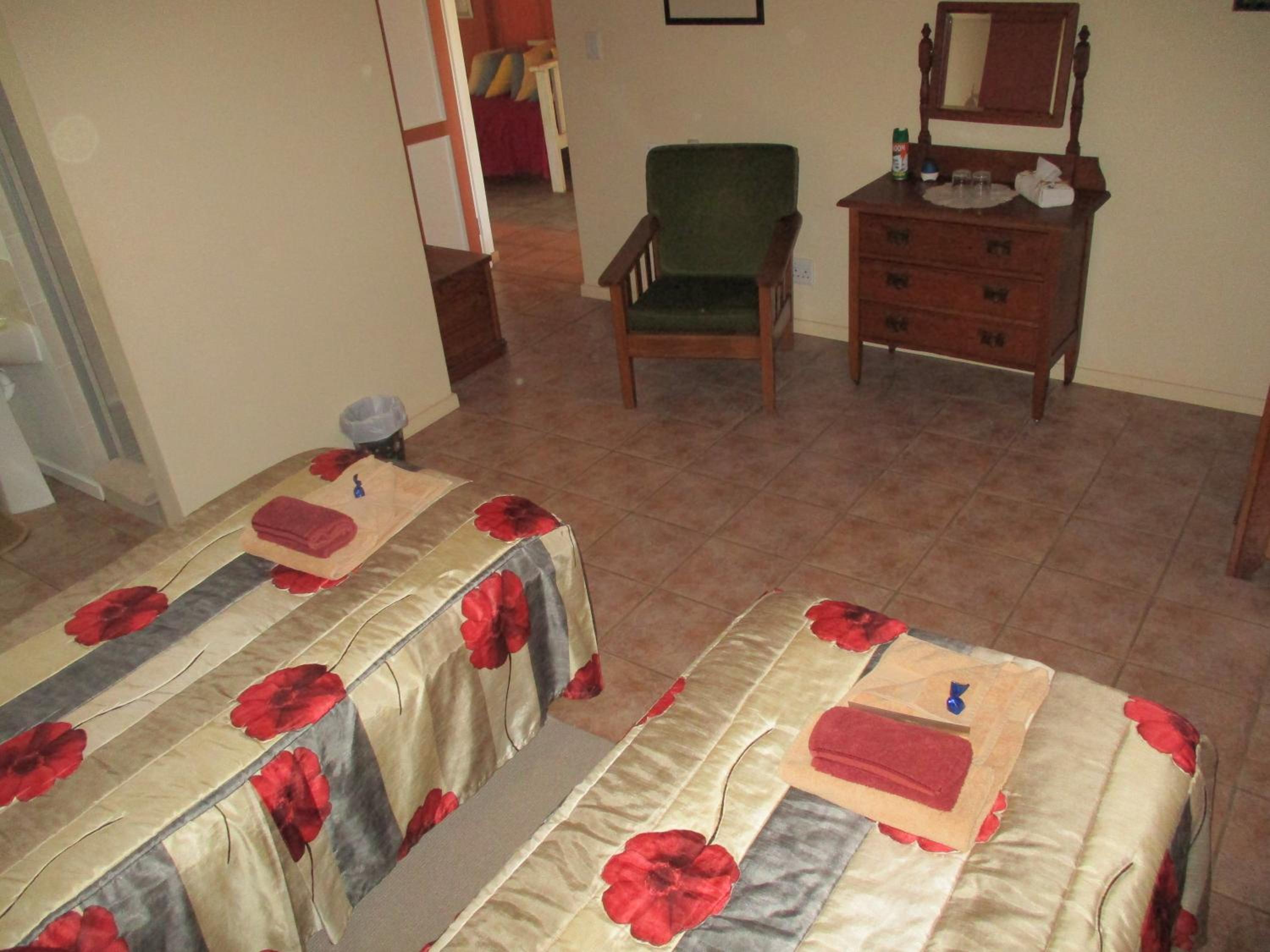 Standard Twin Room photo 3