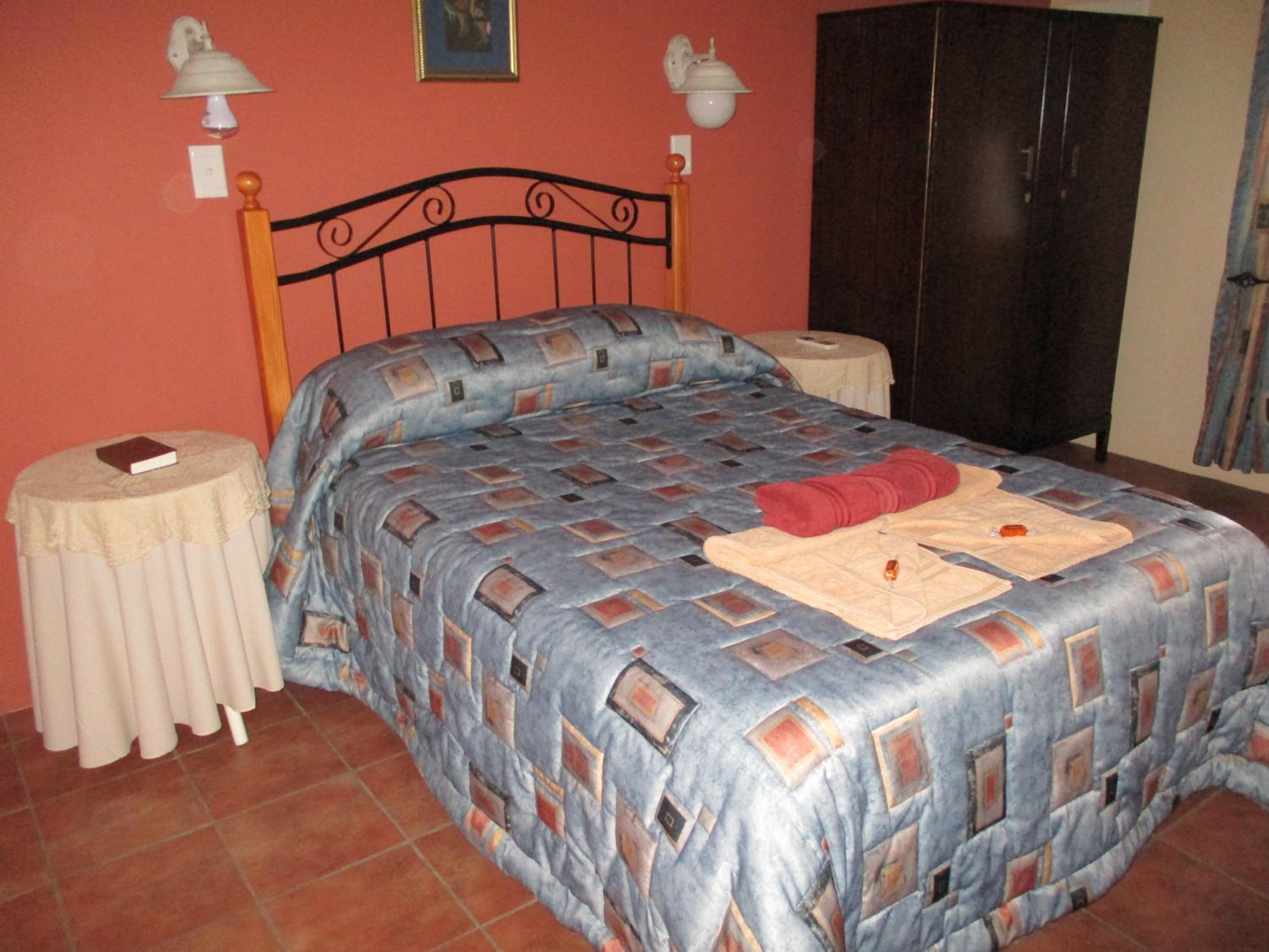 Budget Double Room - Photo 1