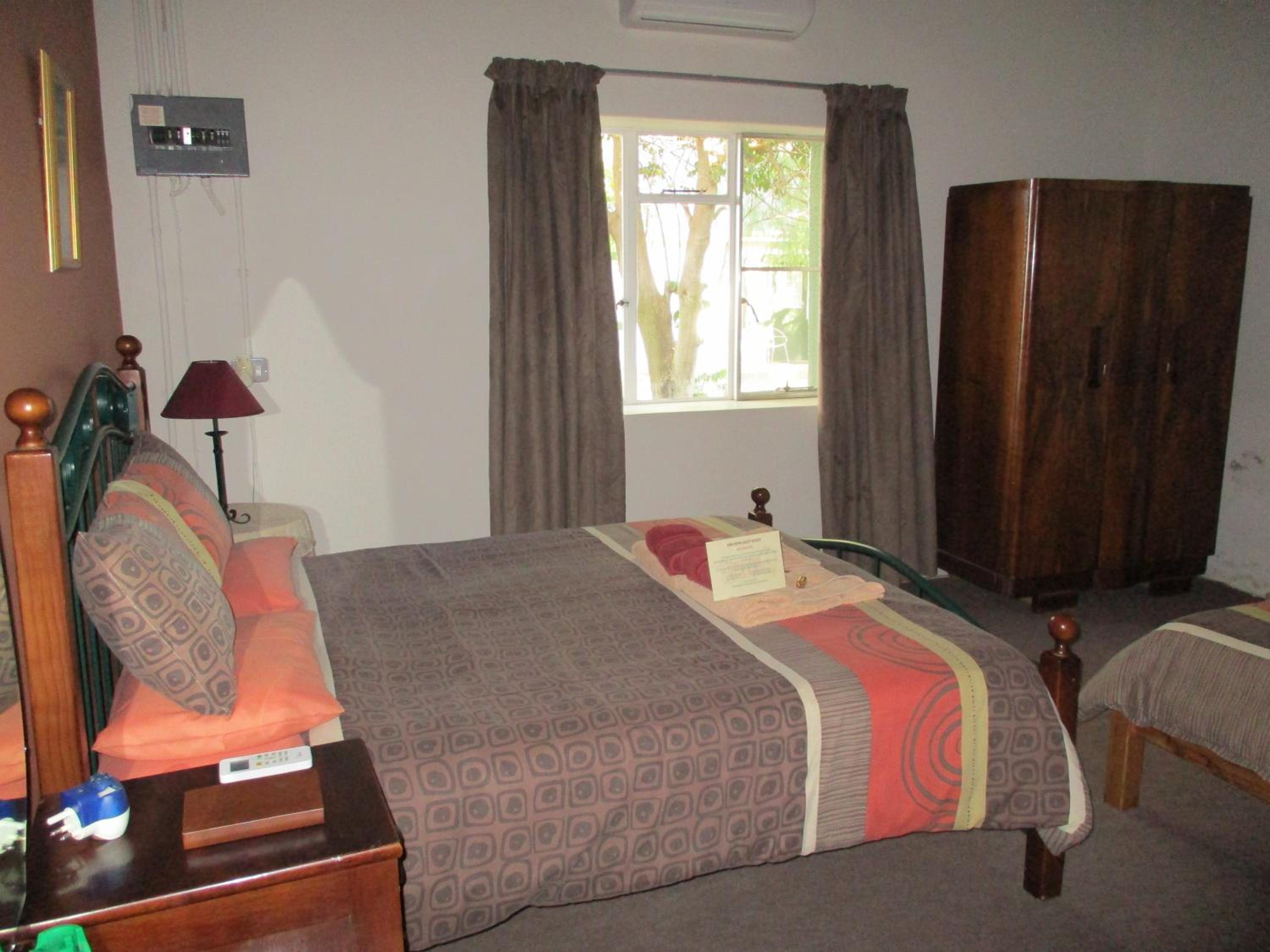 Family Room - Photo 3