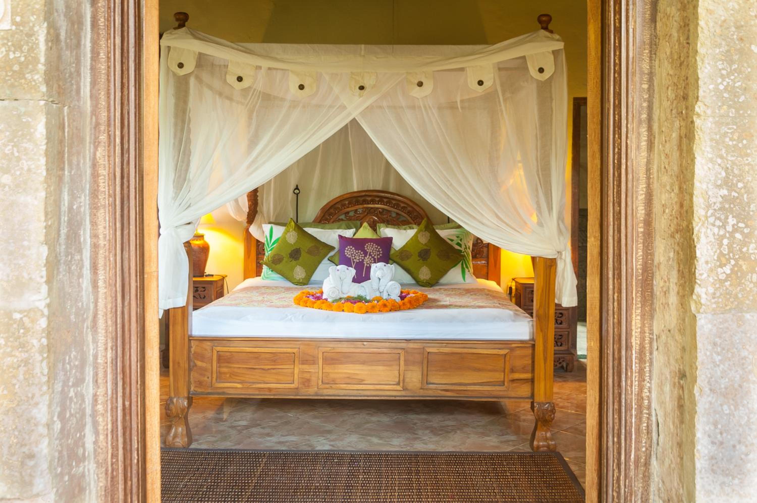 Deluxe King Room with Garden View - Photo 7