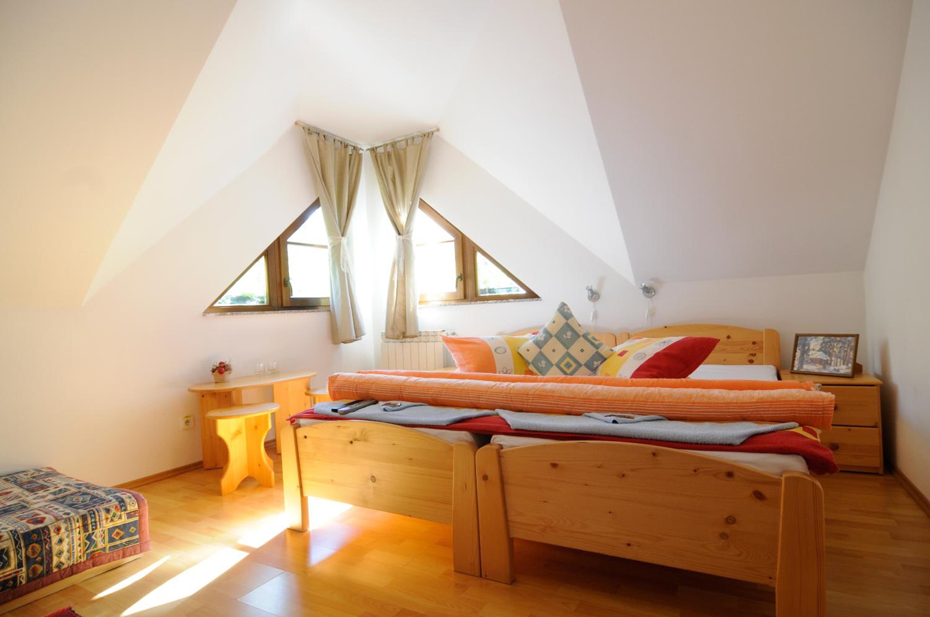 Double Room with Extra Bed photo 2