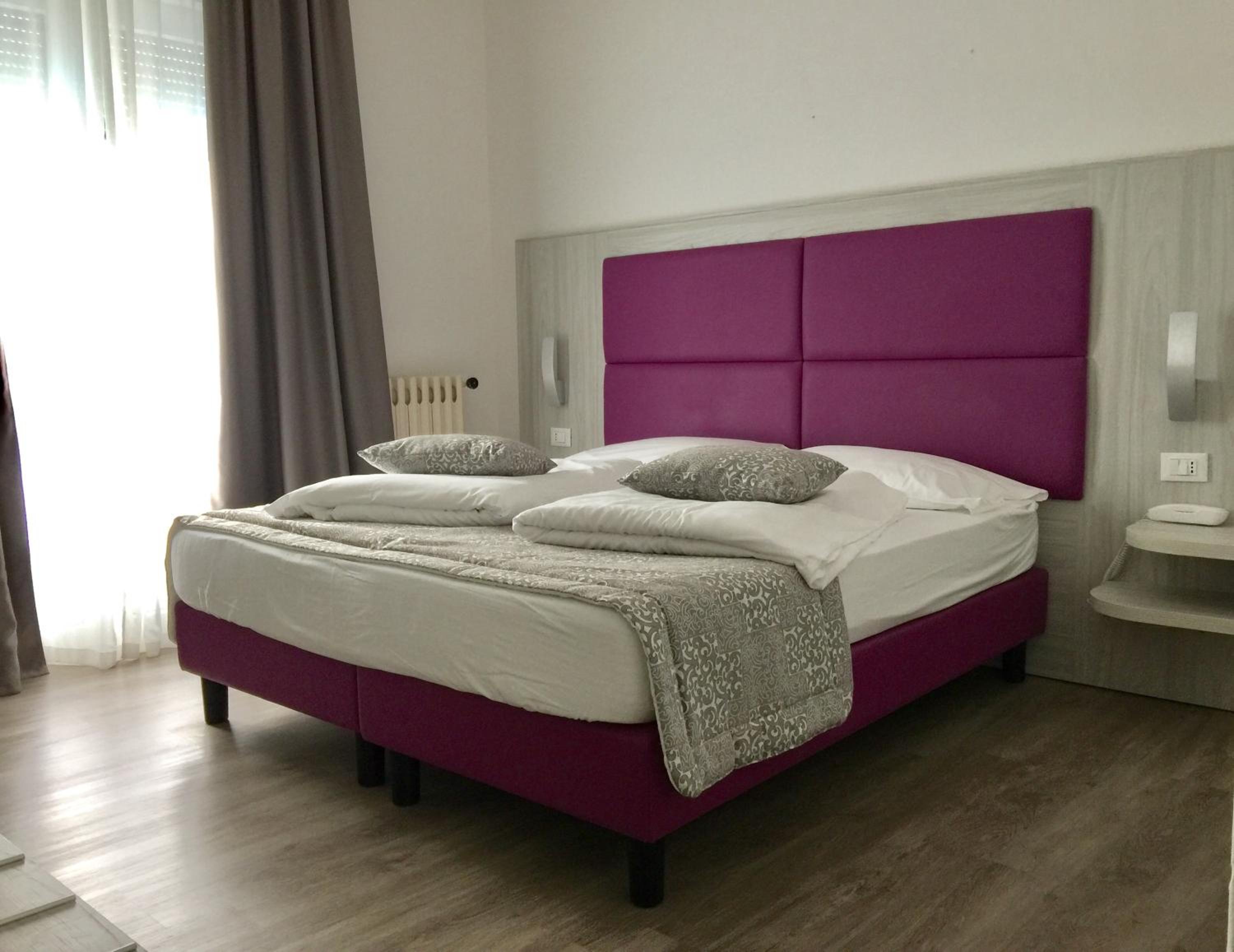 Double Room with Lake View photo 3