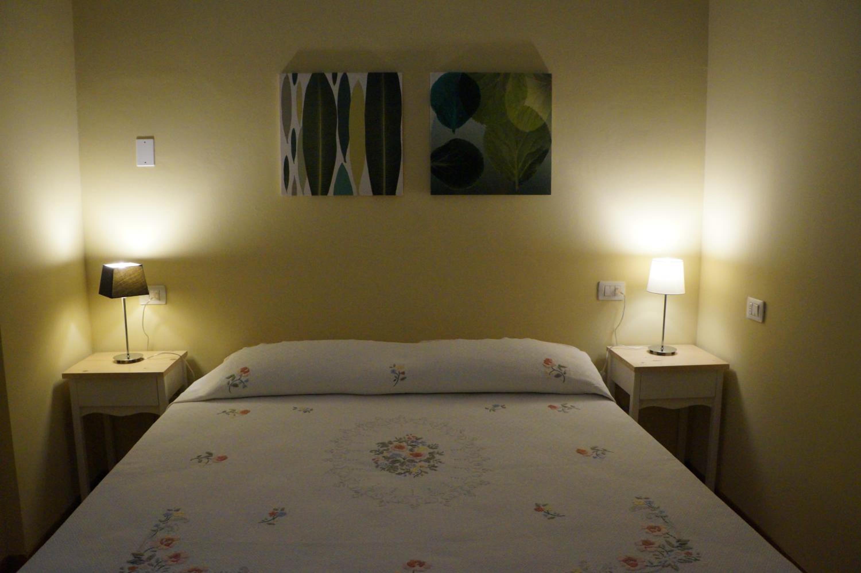 Standard Double Room with Shared Bathroom