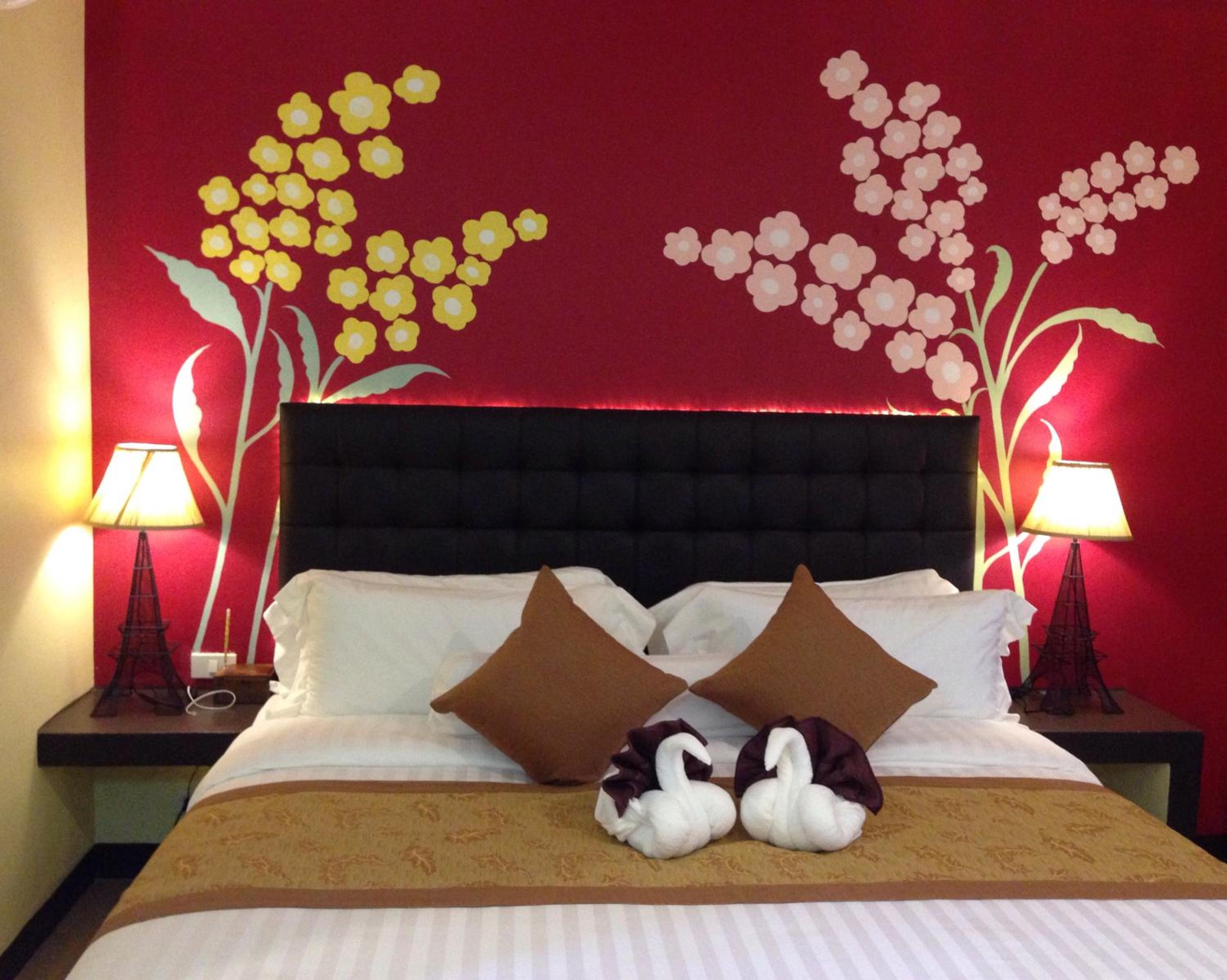 Deluxe King Room photo 2