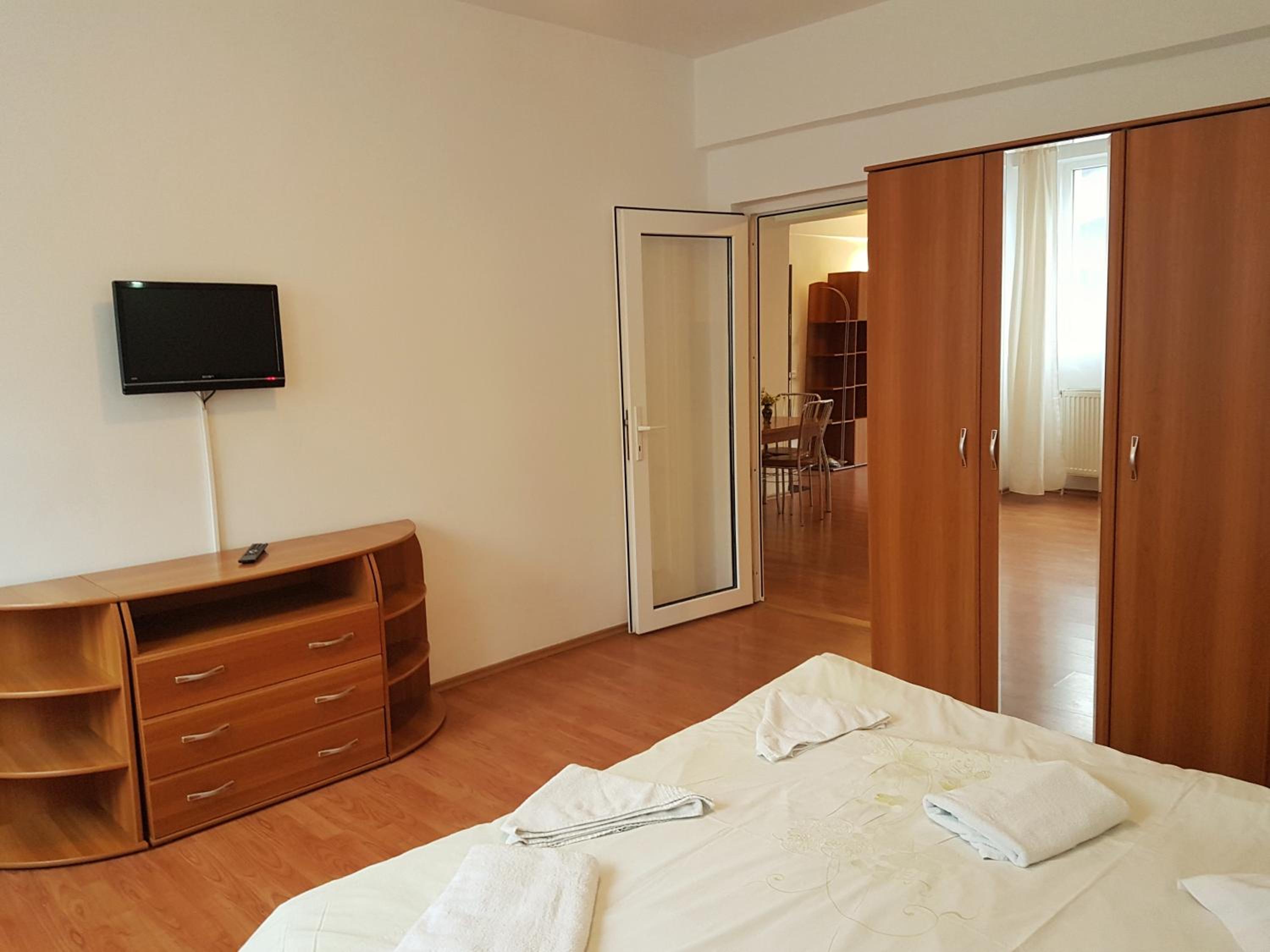 Two-Bedroom Apartment (4 Adults) - Photo 9