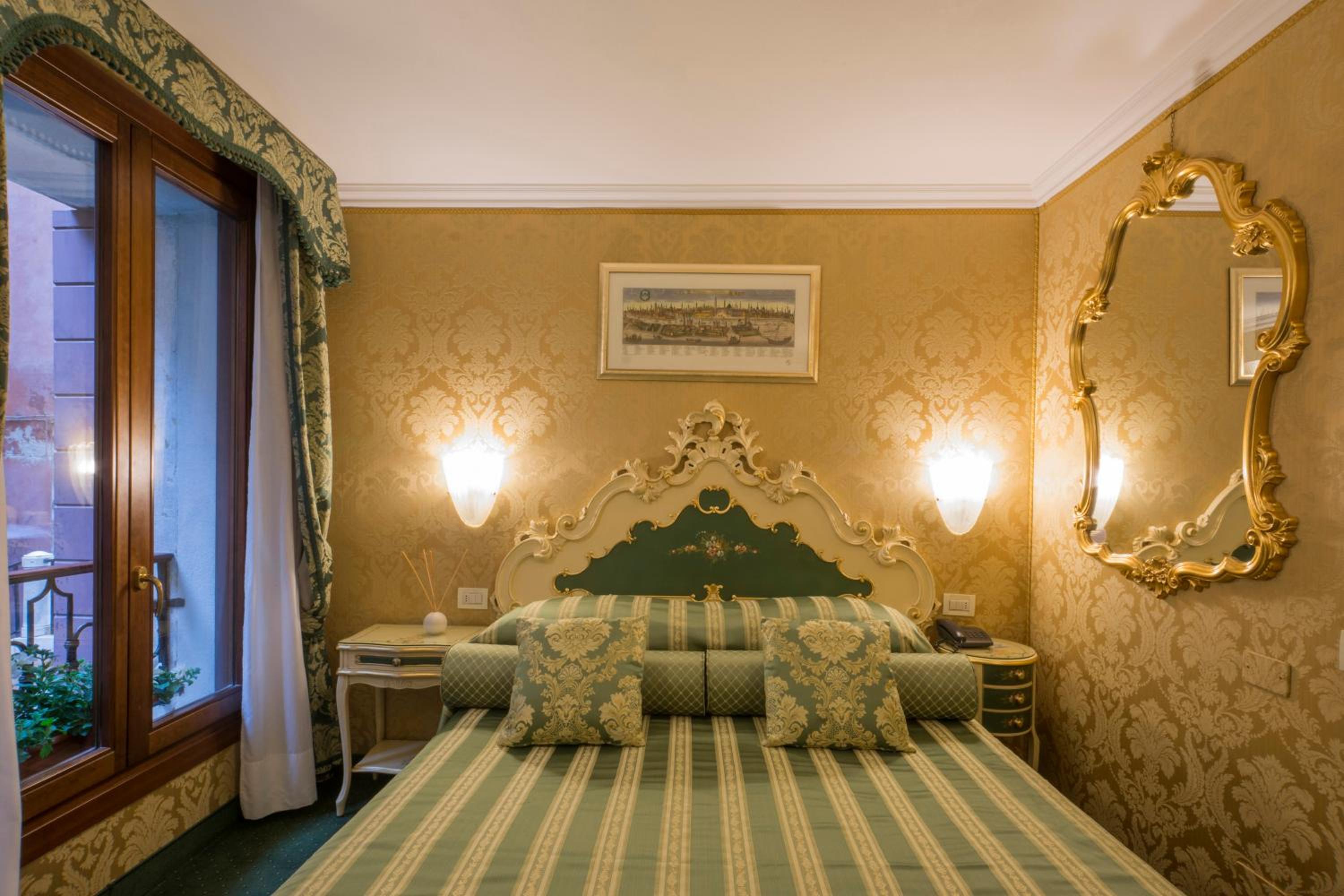 Classic Double Room photo 2