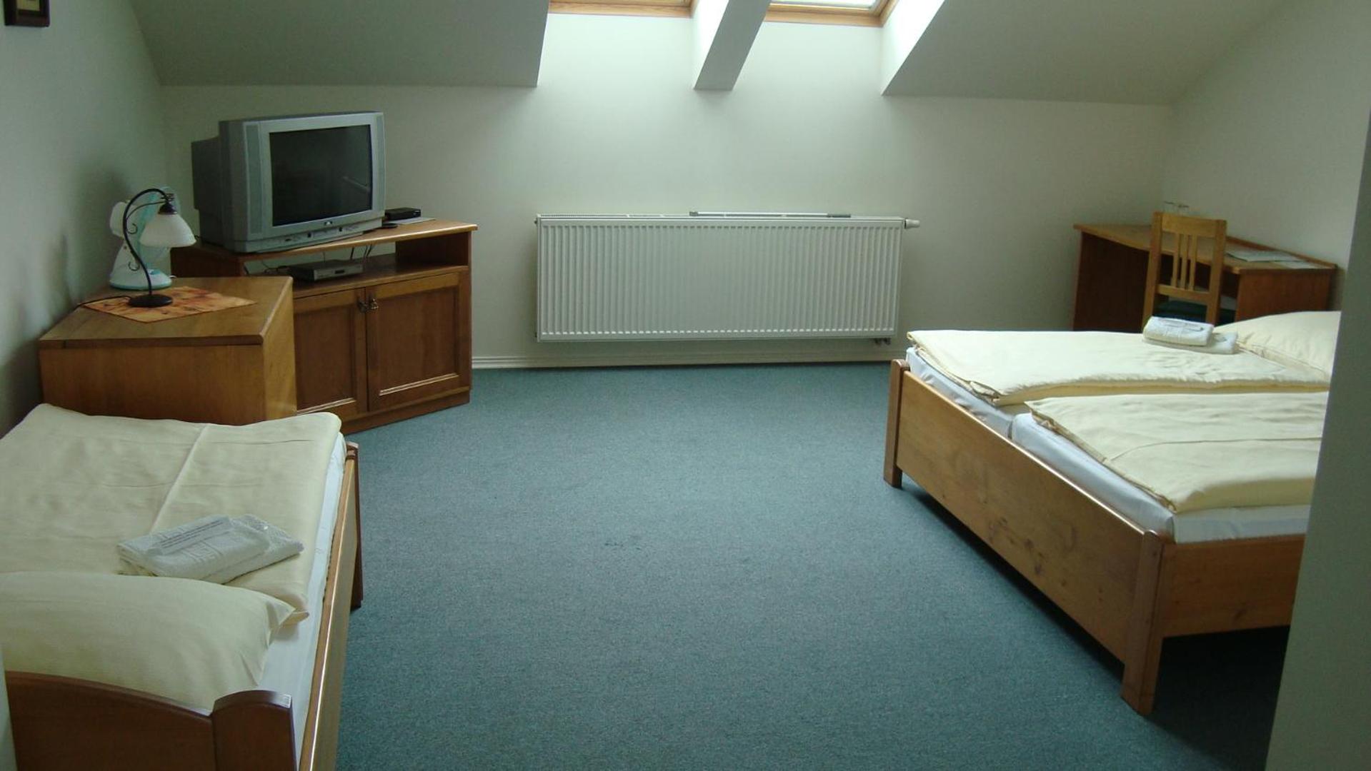 Triple Room - Photo 2