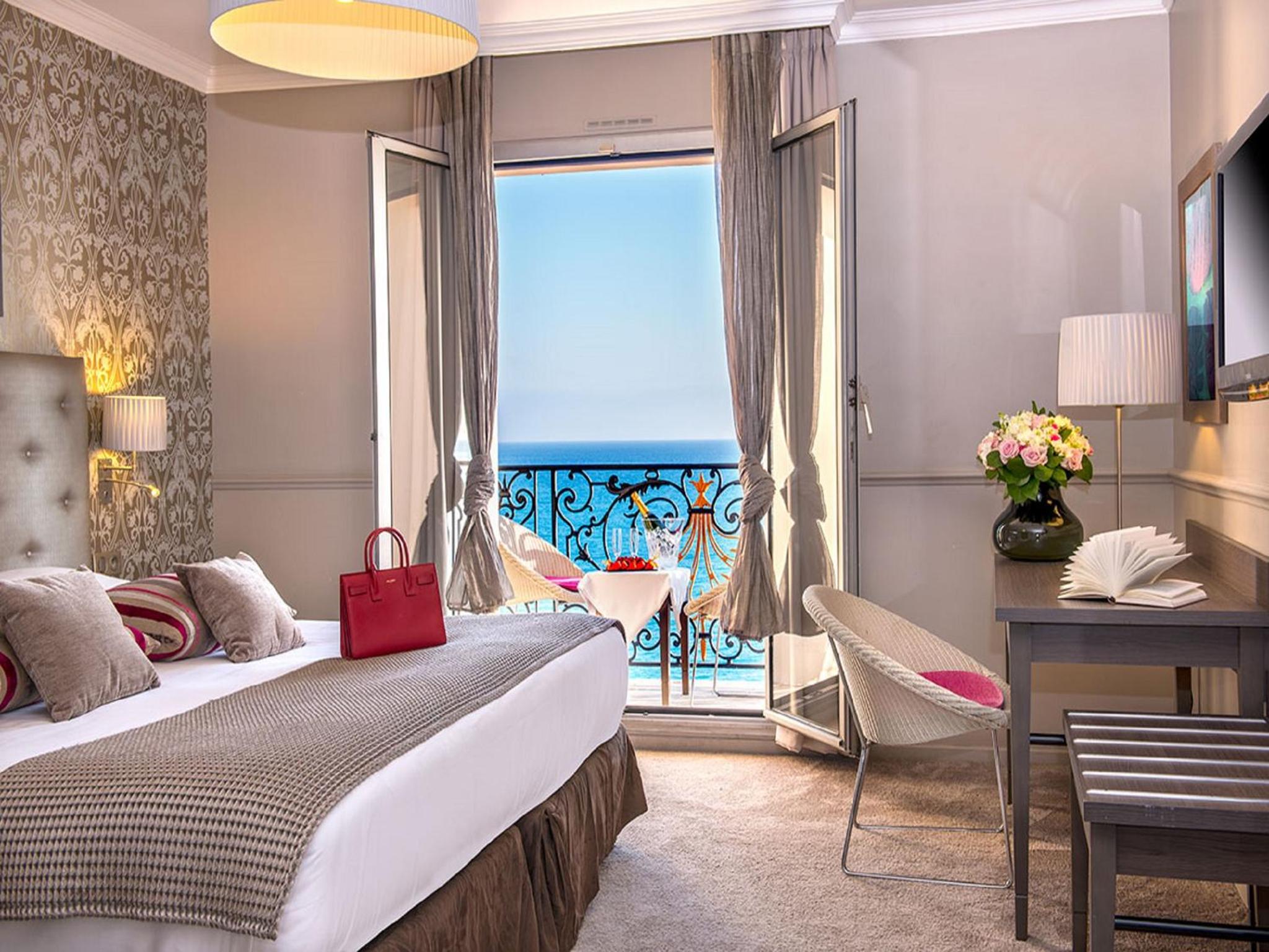 Deluxe Double or Twin Room with Sea View