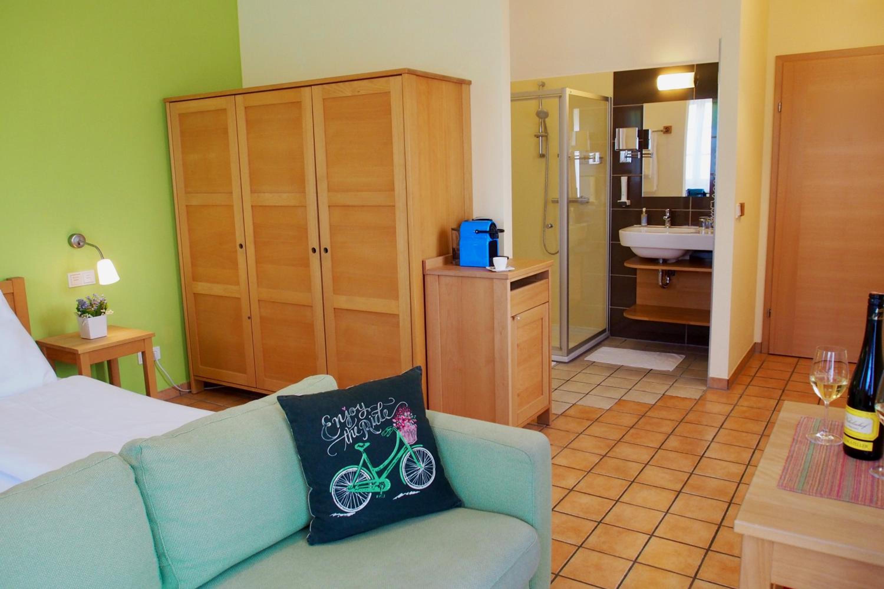 Double Room with Balcony/ Terrace - Photo 3