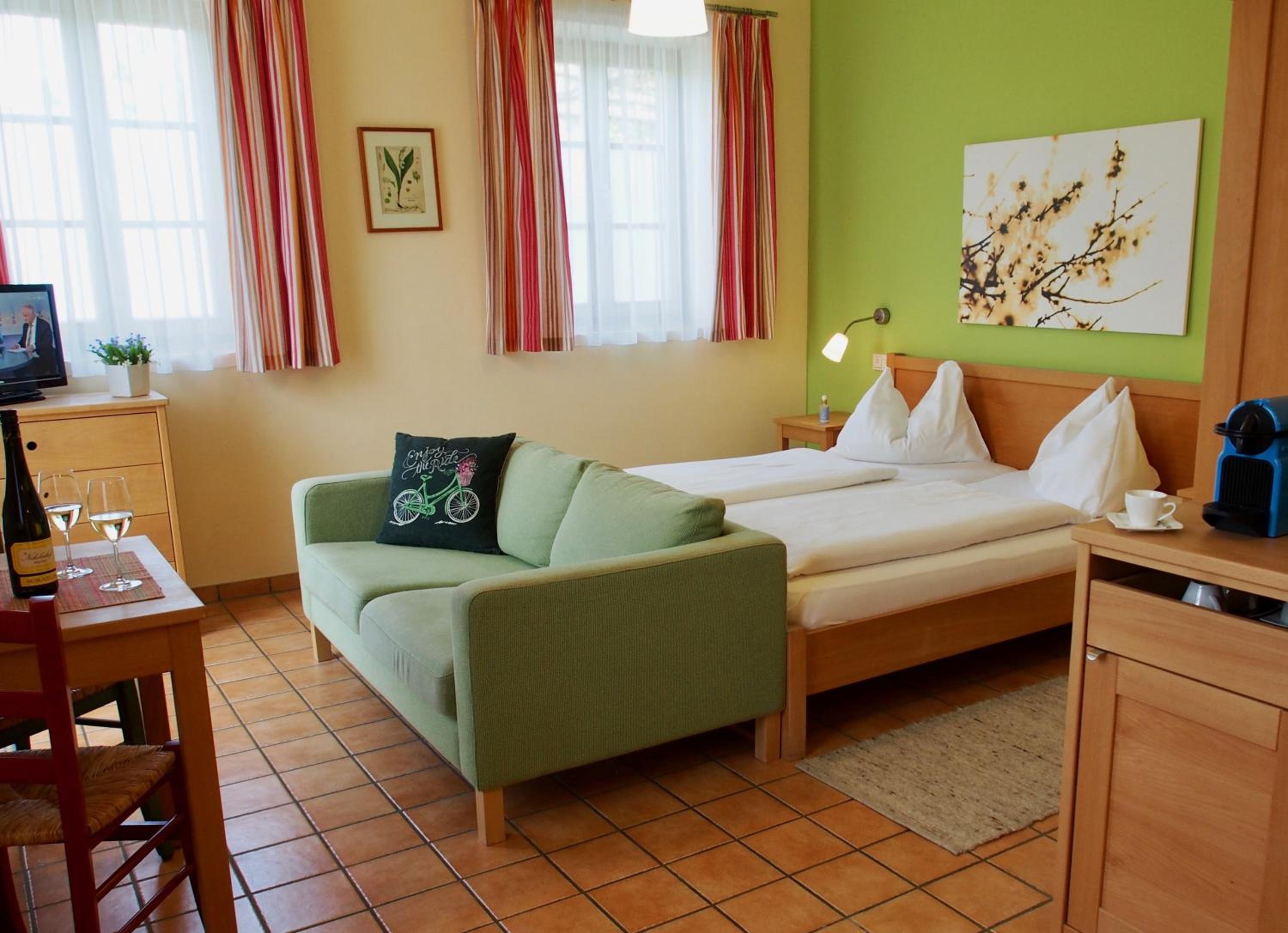 Double Room with Balcony/ Terrace - Photo 4