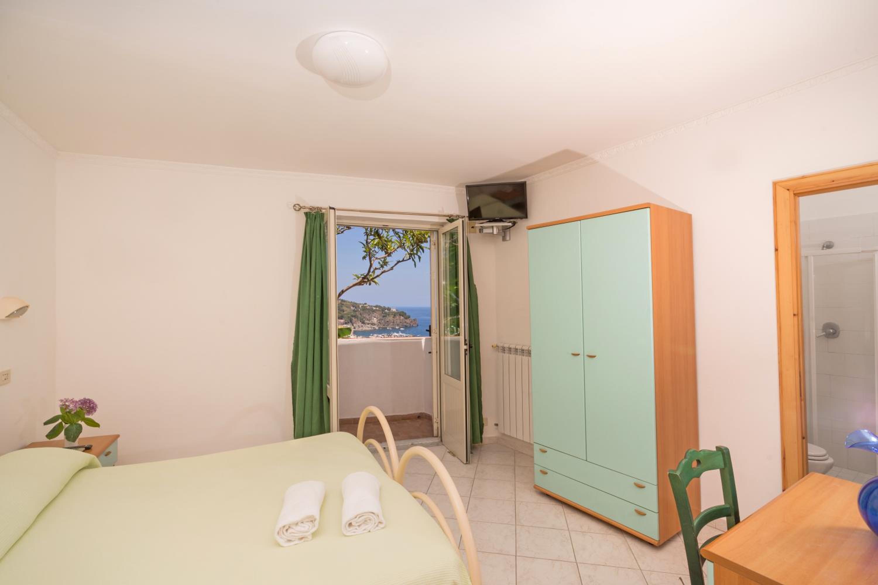 Standard Double Room - Photo 1